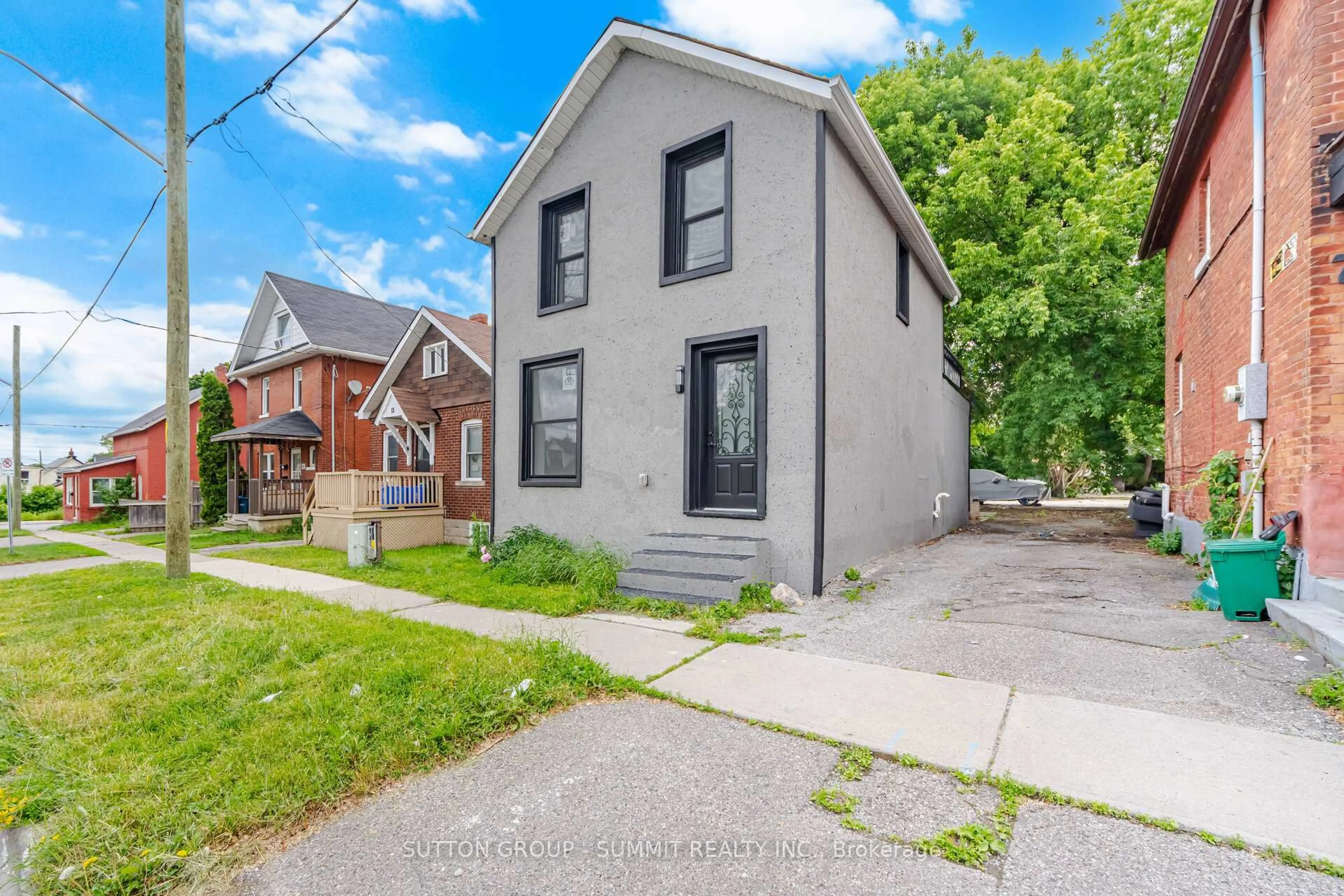 Home with brick exterior material, street for 11 MAPLE St, Oshawa Ontario L1H 2L6
