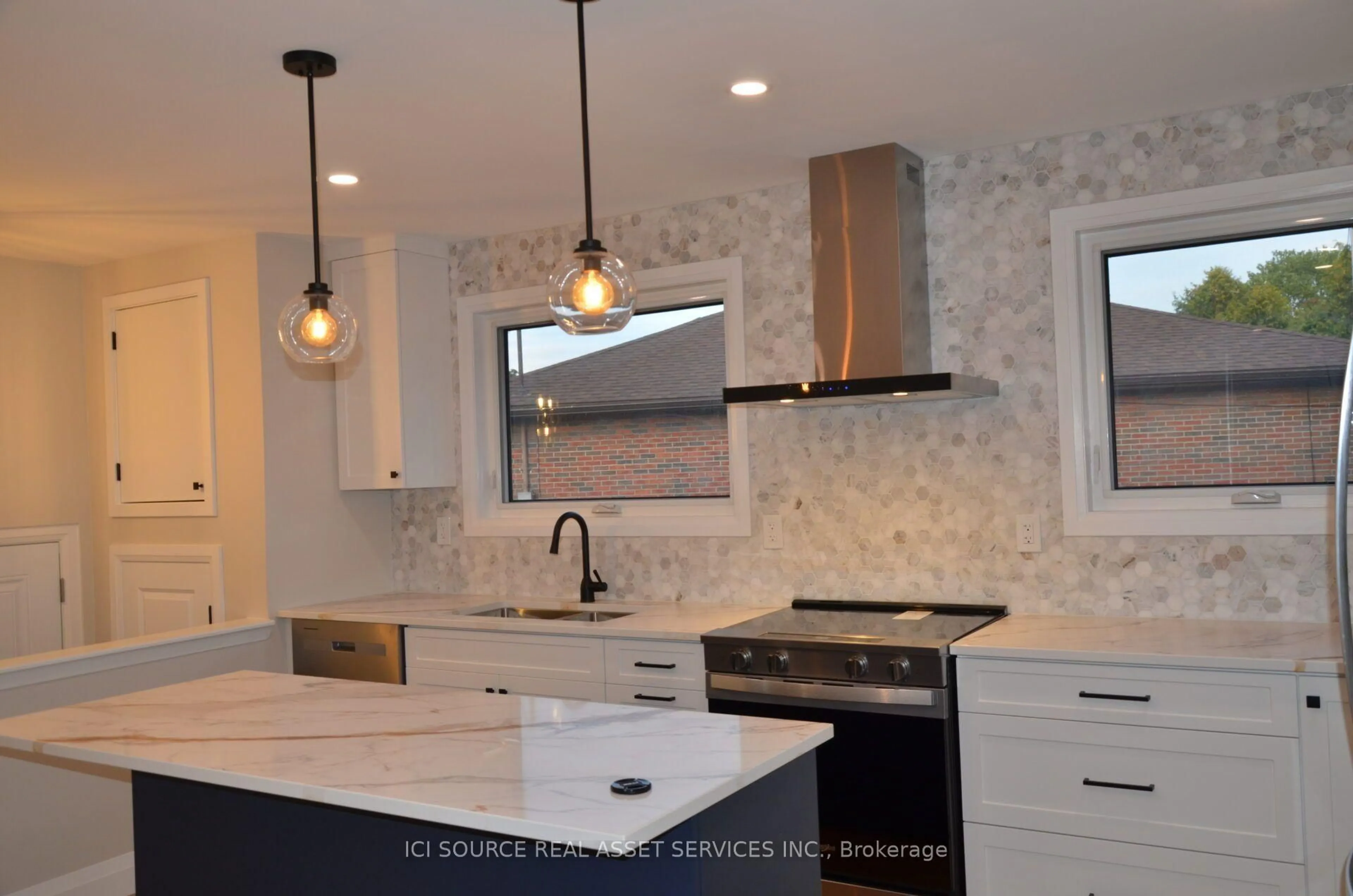 Contemporary kitchen, ceramic/tile floor for 23 Sunset Rd, Clarington Ontario L1C 2E5