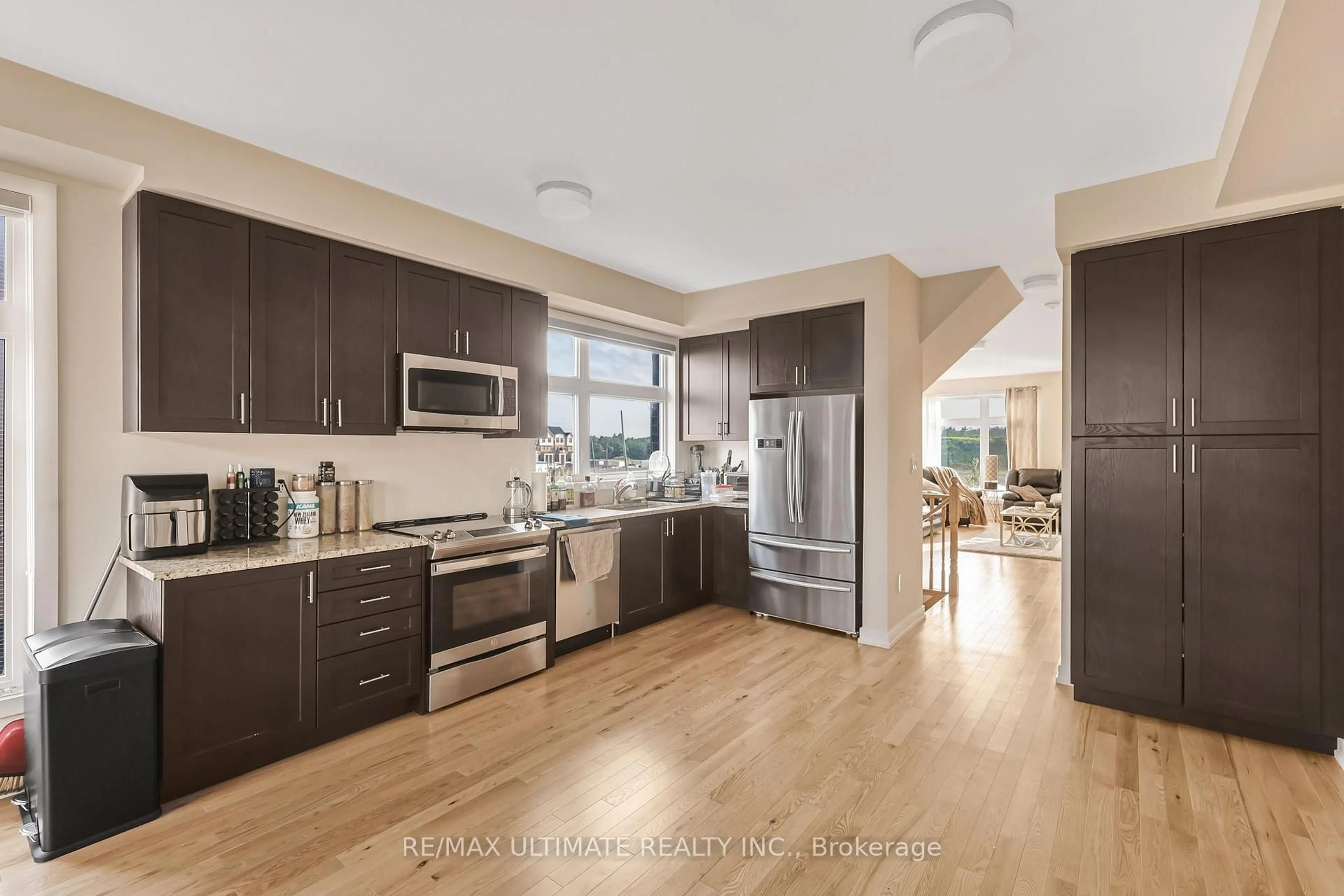 Open concept kitchen, unknown for 2632 Castlegate Crossing Dr, Pickering Ontario L1X 0H6
