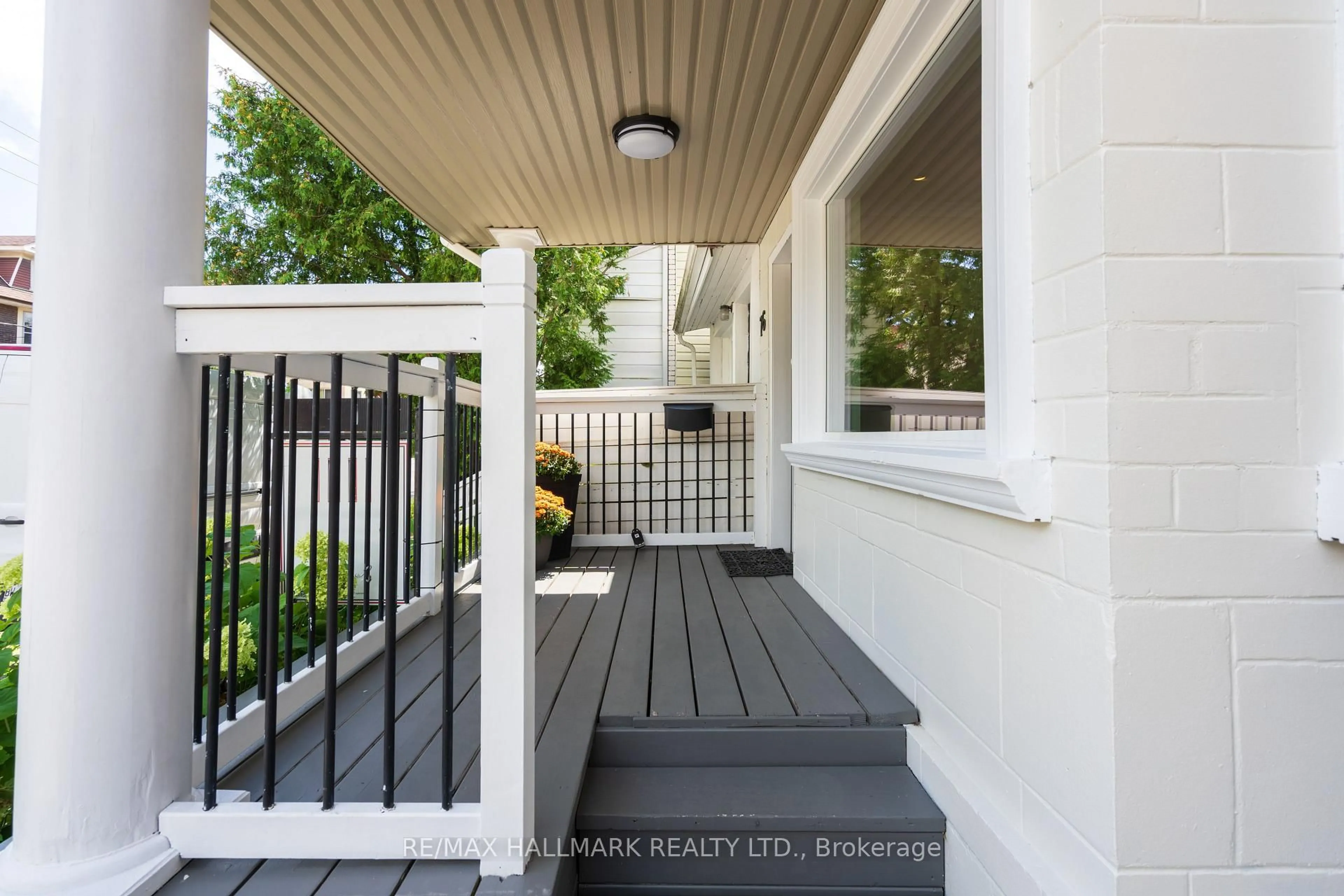 Unknown for 76 Pape Ave, Toronto Ontario M4M 2V6
