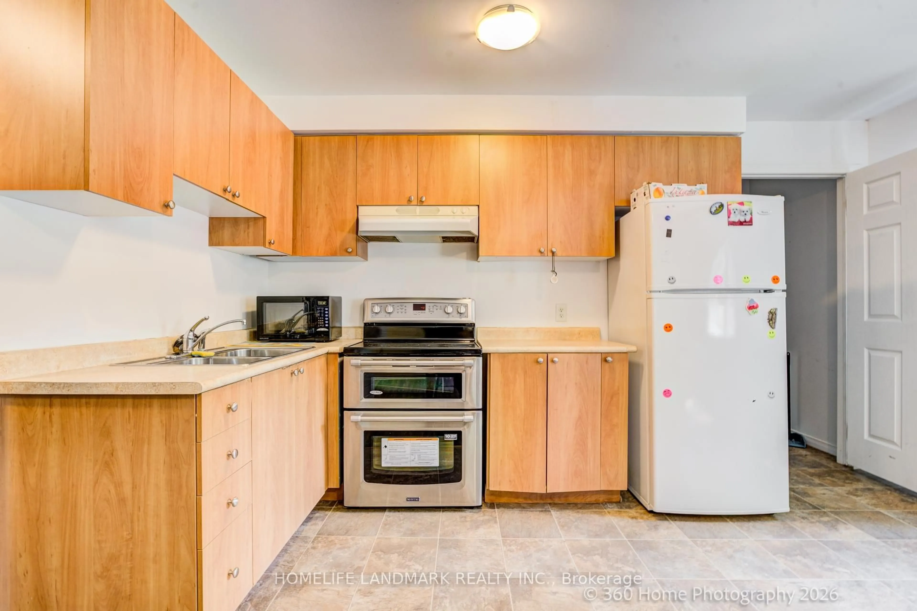 Standard kitchen, unknown for 736 Kingston Rd #3, Toronto Ontario M4E 1R7