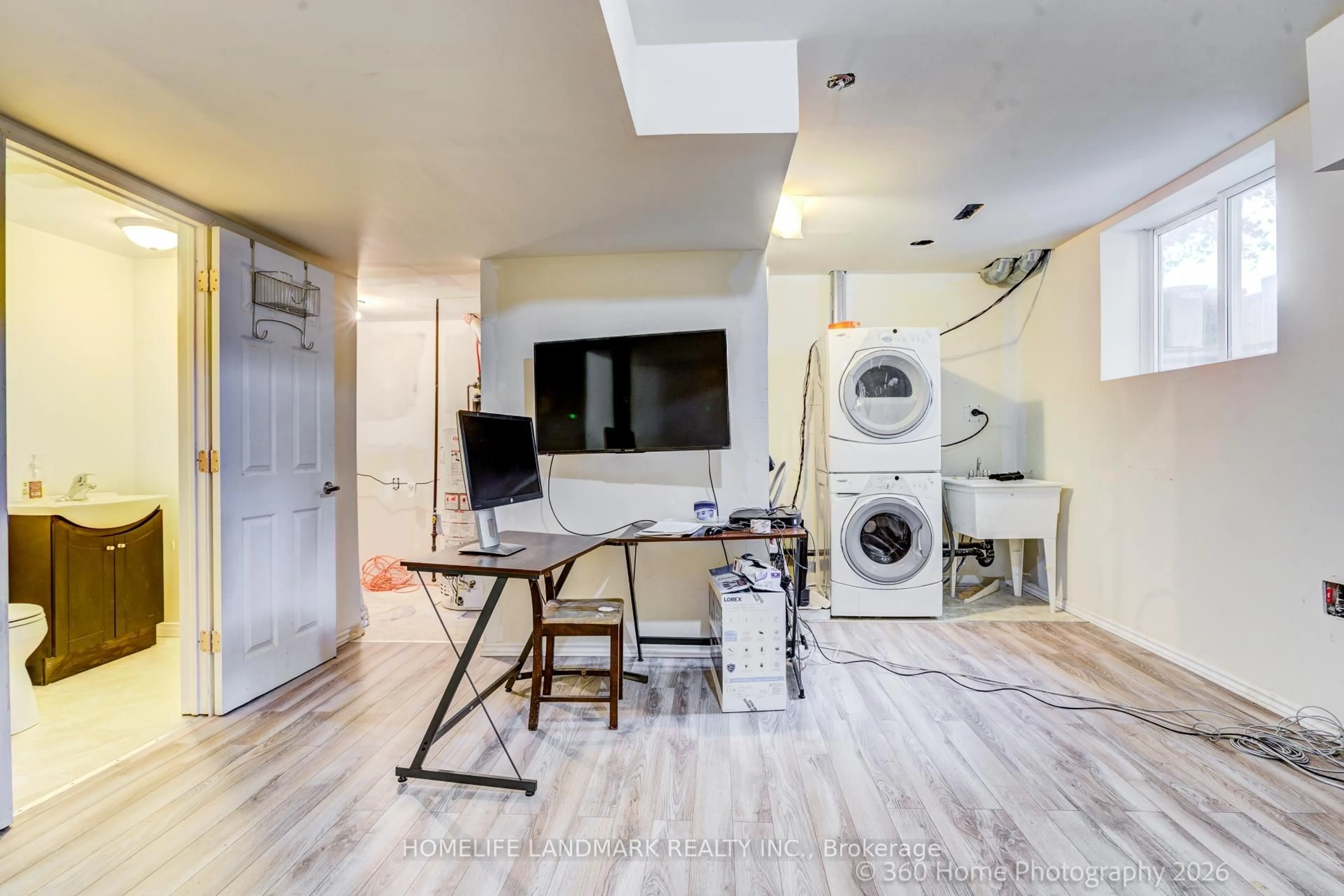 Laundry room for 736 Kingston Rd #3, Toronto Ontario M4E 1R7