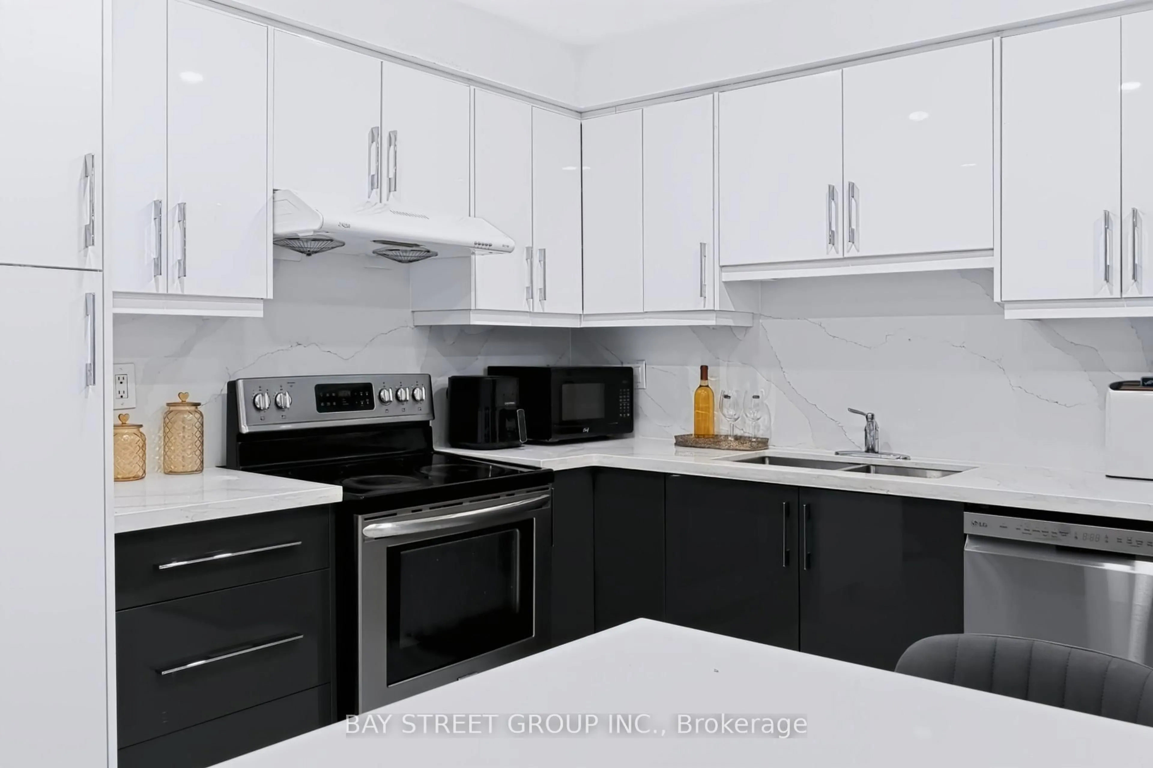Standard kitchen, unknown for 58 Tambrook Dr, Toronto Ontario M1W 3L9