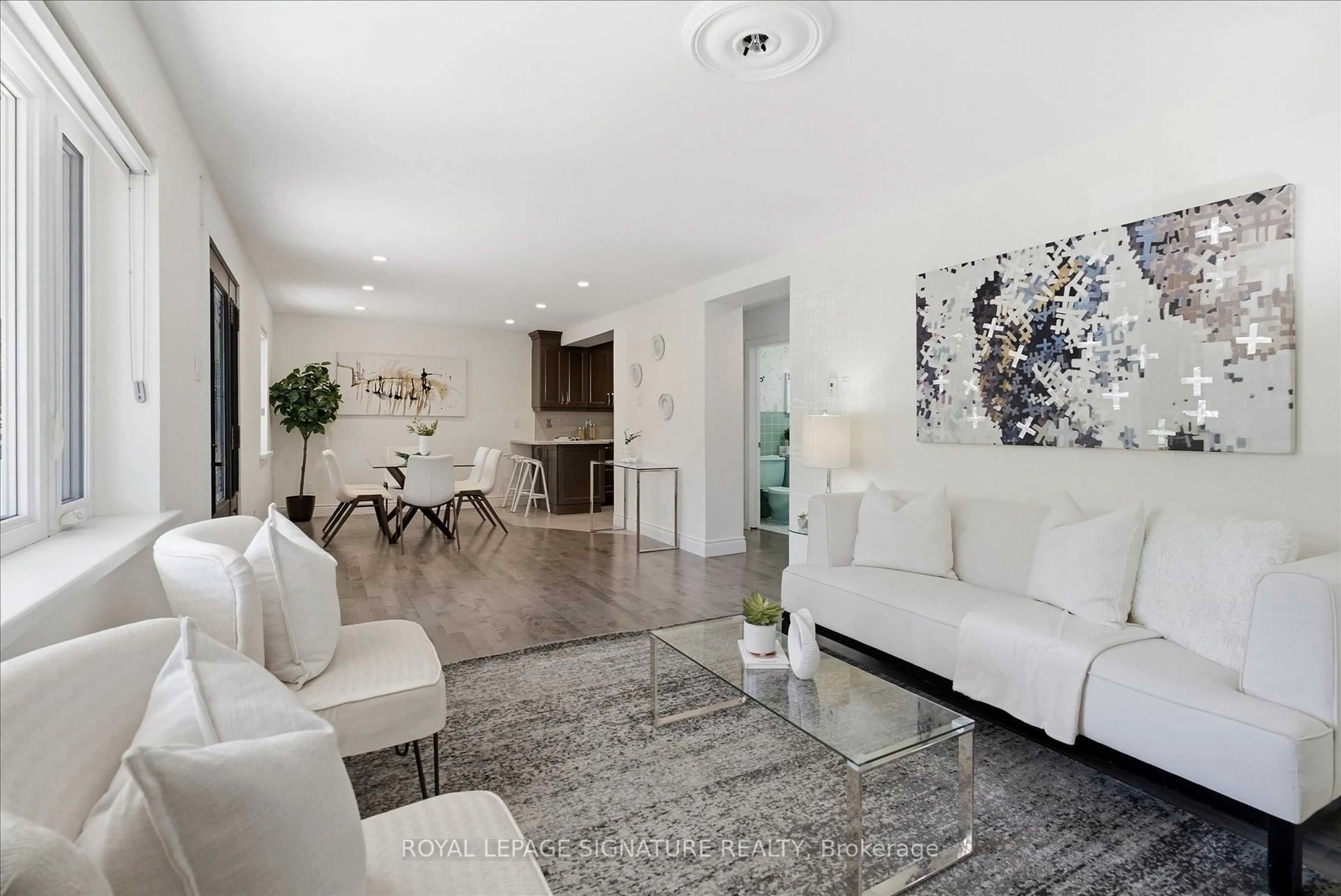 Living room with furniture, unknown for 56 Bellamy Rd, Toronto Ontario M1M 3P4