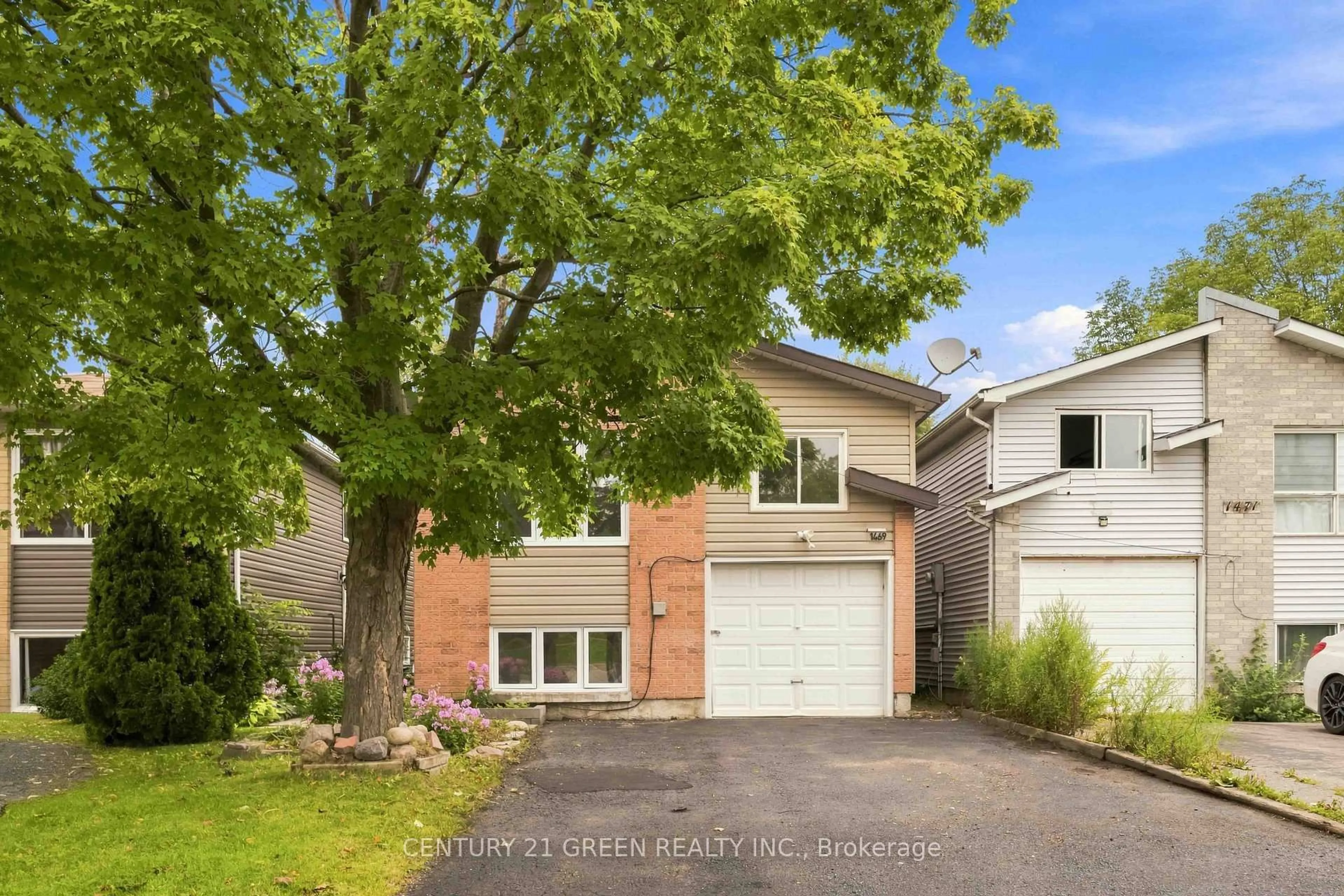 Home with brick exterior material, street for 1469 Birchcliffe Crt, Oshawa Ontario L1J 7Z9