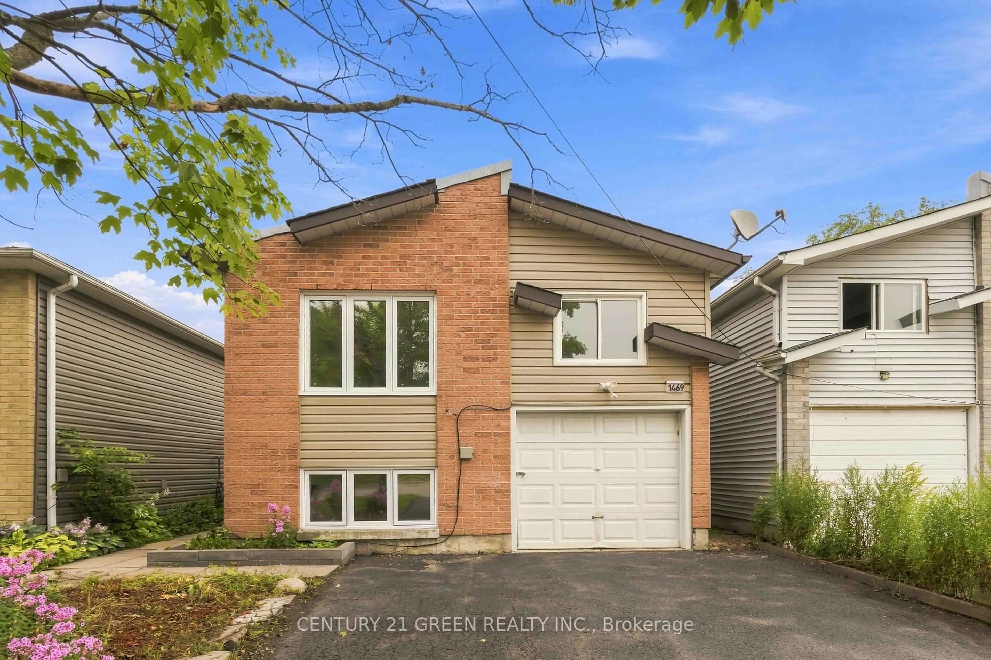 Home with brick exterior material, street for 1469 Birchcliffe Crt, Oshawa Ontario L1J 7Z9