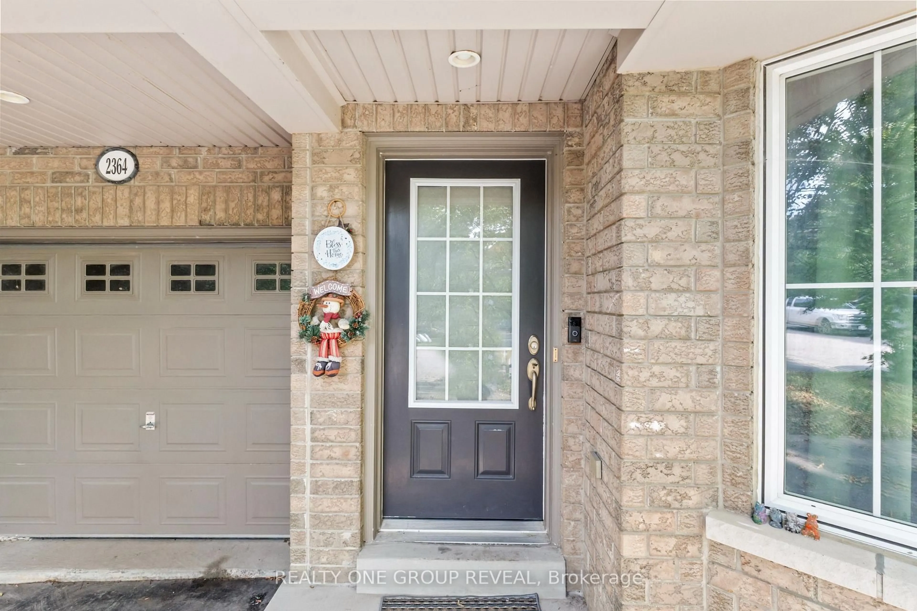 Indoor entryway for 2364 Winlord Pl, Oshawa Ontario L1L 0B9