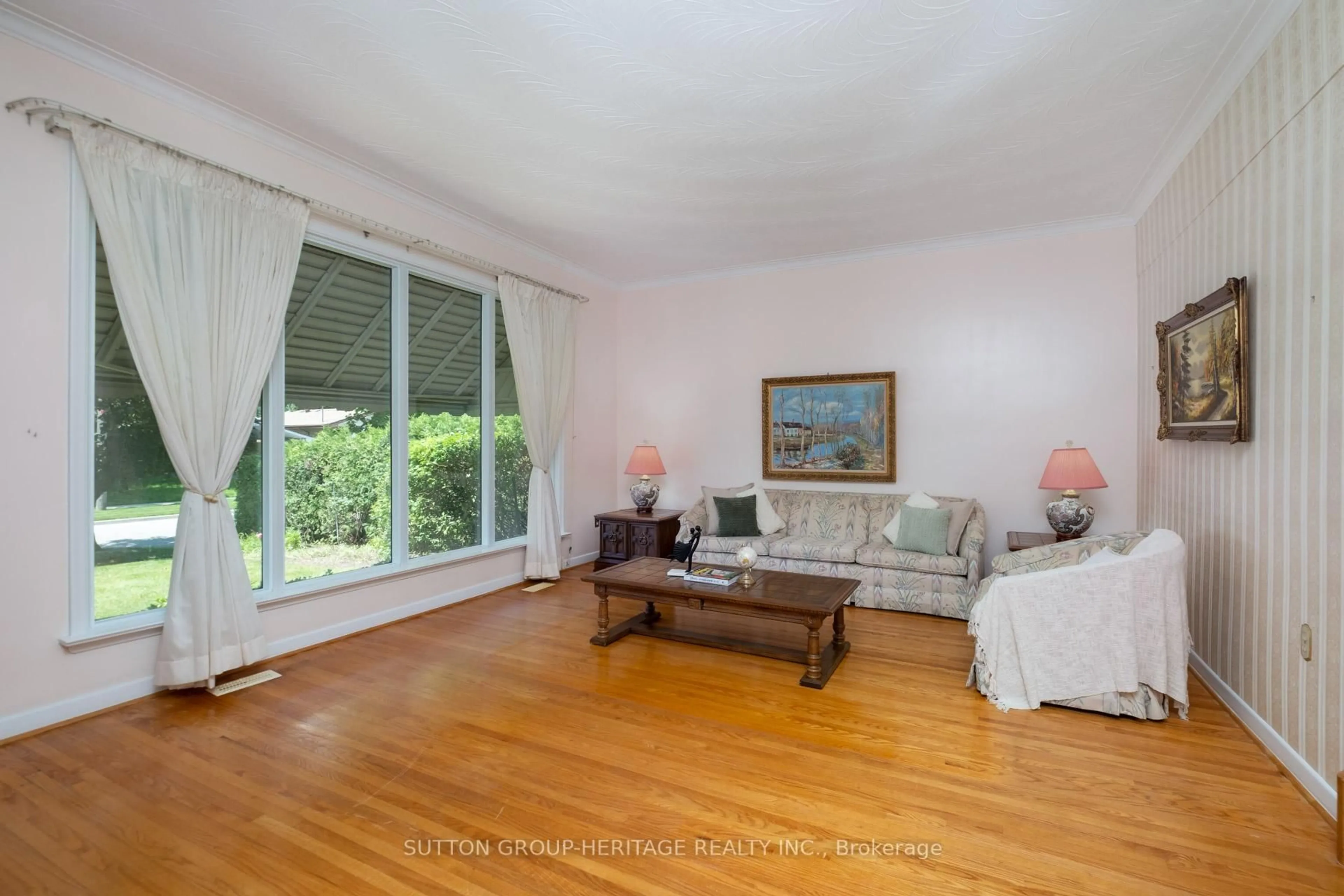 Living room with furniture, unknown for 23 Gaiety Dr, Toronto Ontario M1H 1B9
