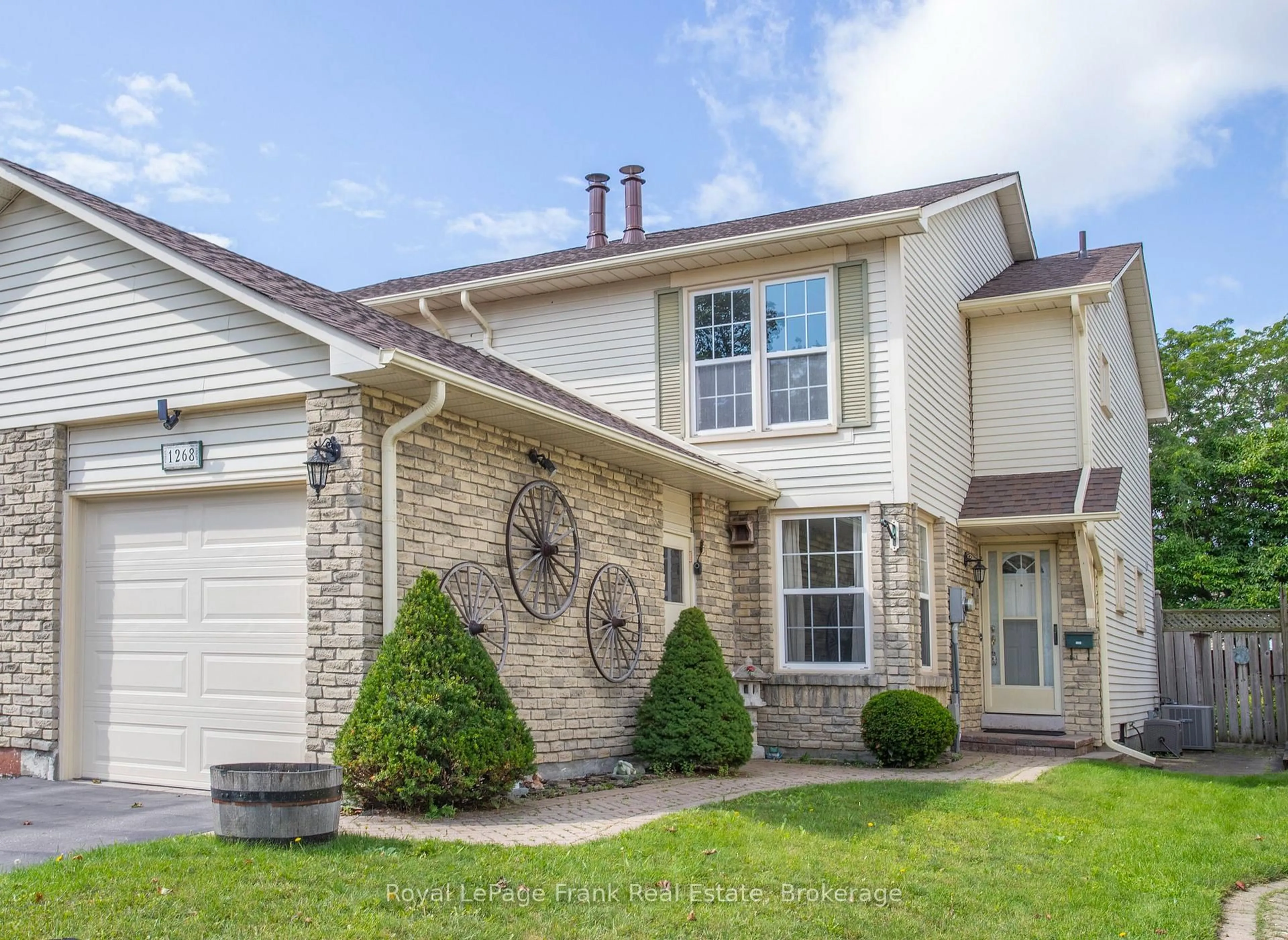 Home with vinyl exterior material, street for 1268 Northmount St, Oshawa Ontario L1G 7M8