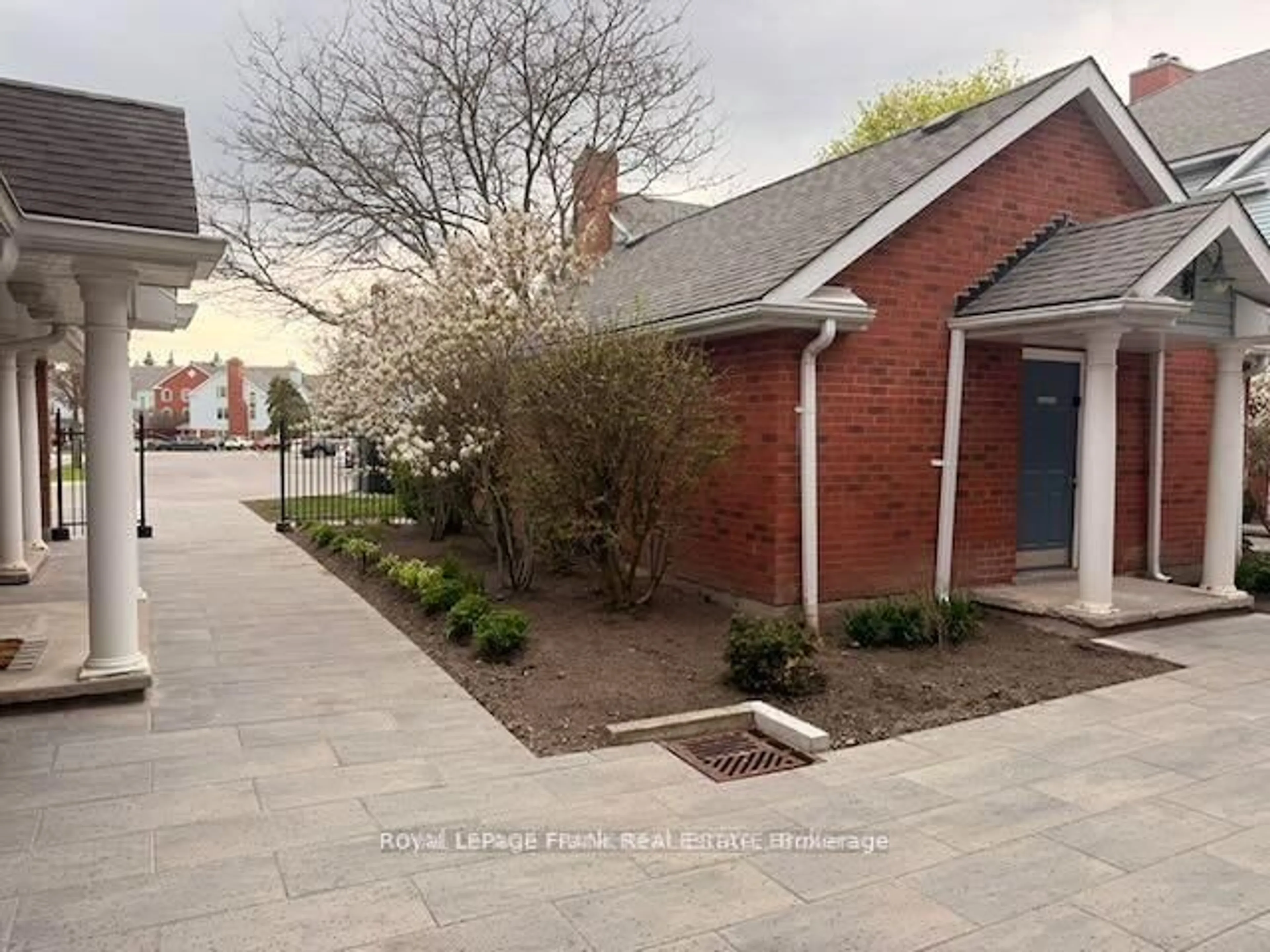 A pic from outside/outdoor area/front of a property/back of a property/a pic from drone, street for 1665 Nash Rd, Clarington Ontario L1E 1S8