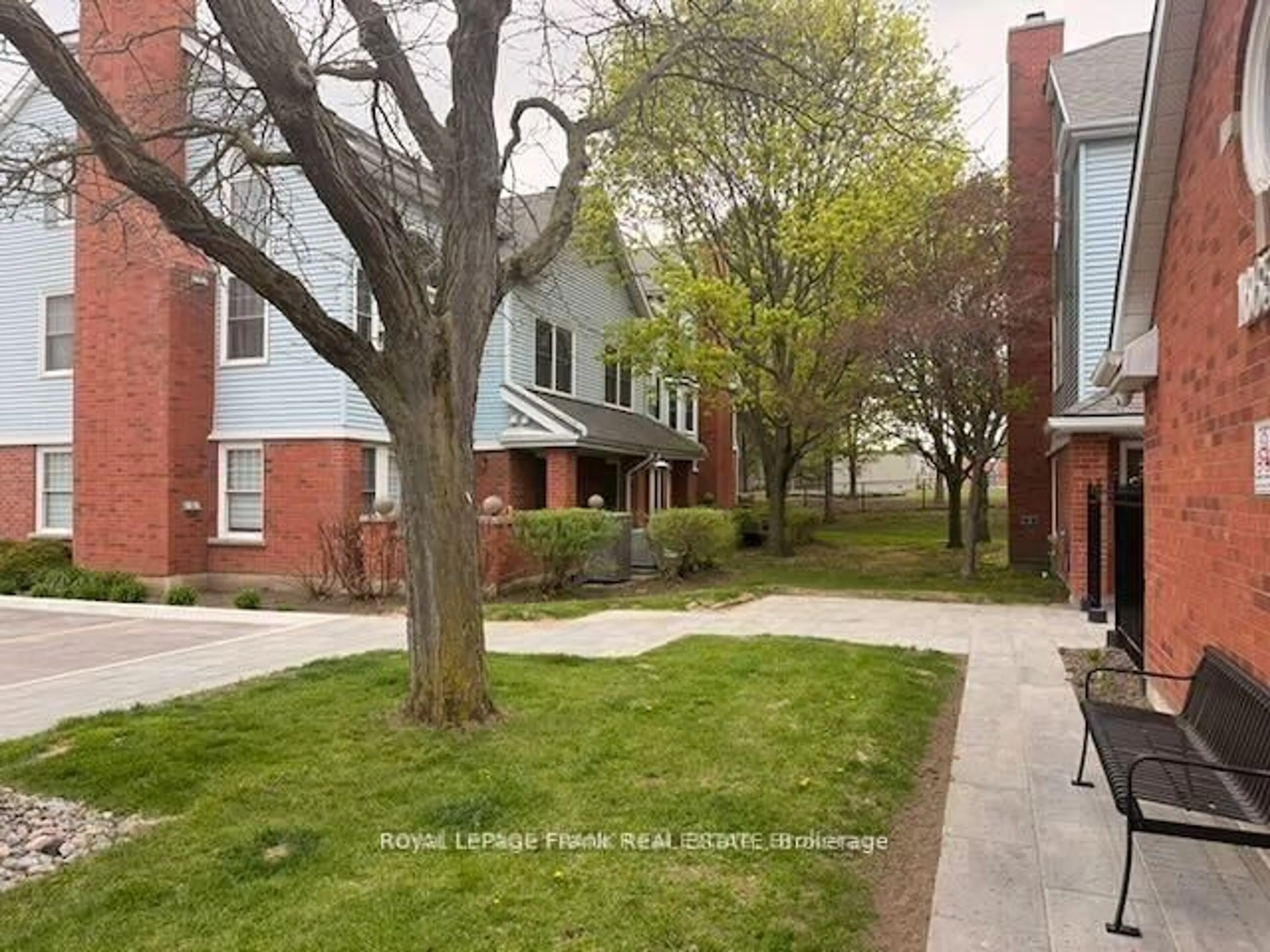 A pic from outside/outdoor area/front of a property/back of a property/a pic from drone, street for 1665 Nash Rd, Clarington Ontario L1E 1S8