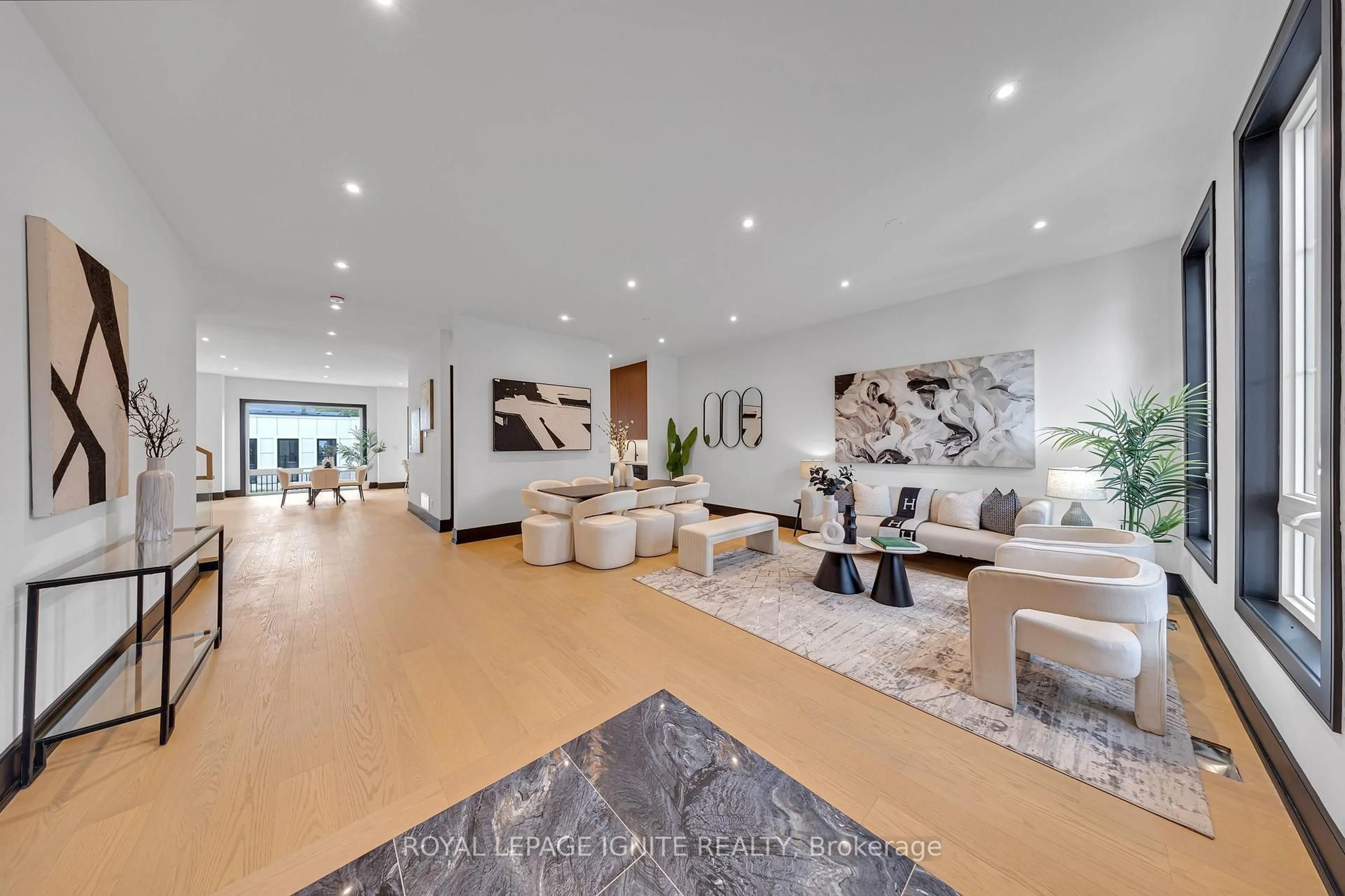 Lobby for 15 Deblyn Dr, Toronto Ontario M1S 1J4