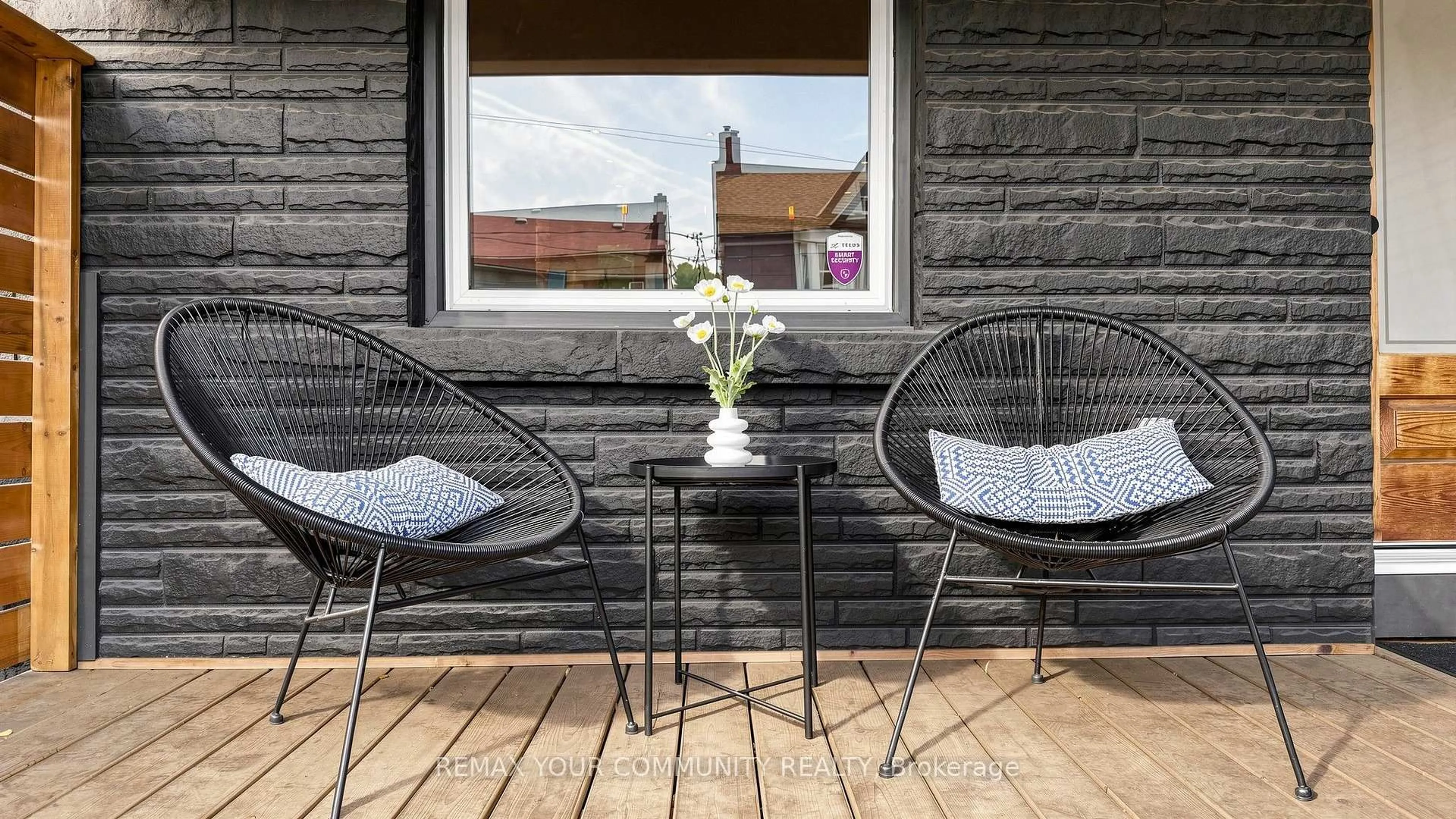 Patio, street for 149 Jones Ave, Toronto Ontario M4M 3A2