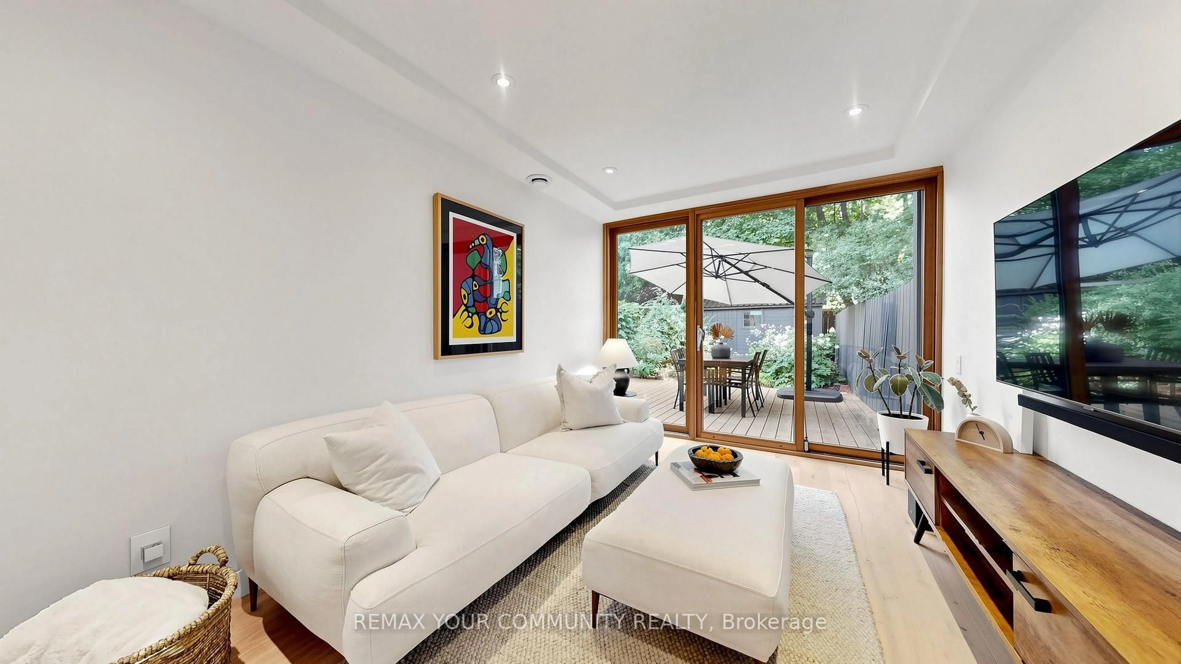 Living room with furniture, unknown for 149 Jones Ave, Toronto Ontario M4M 3A2