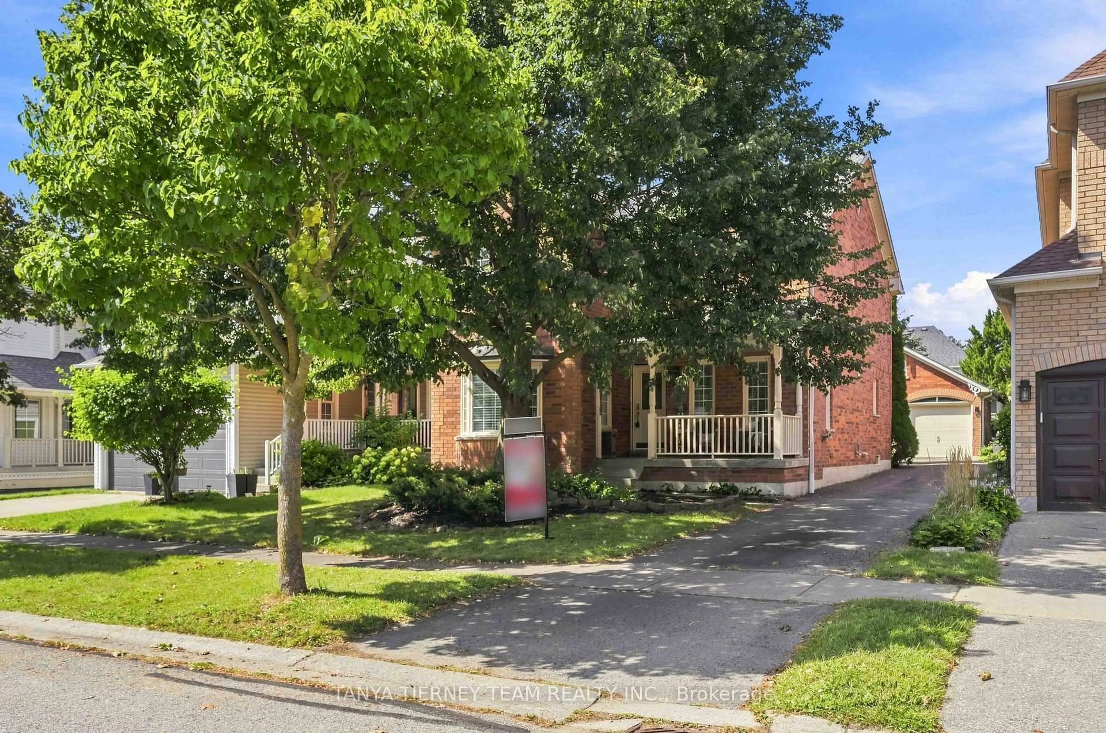 Home with brick exterior material, street for 36 Zachary Pl, Whitby Ontario L1M 1E1