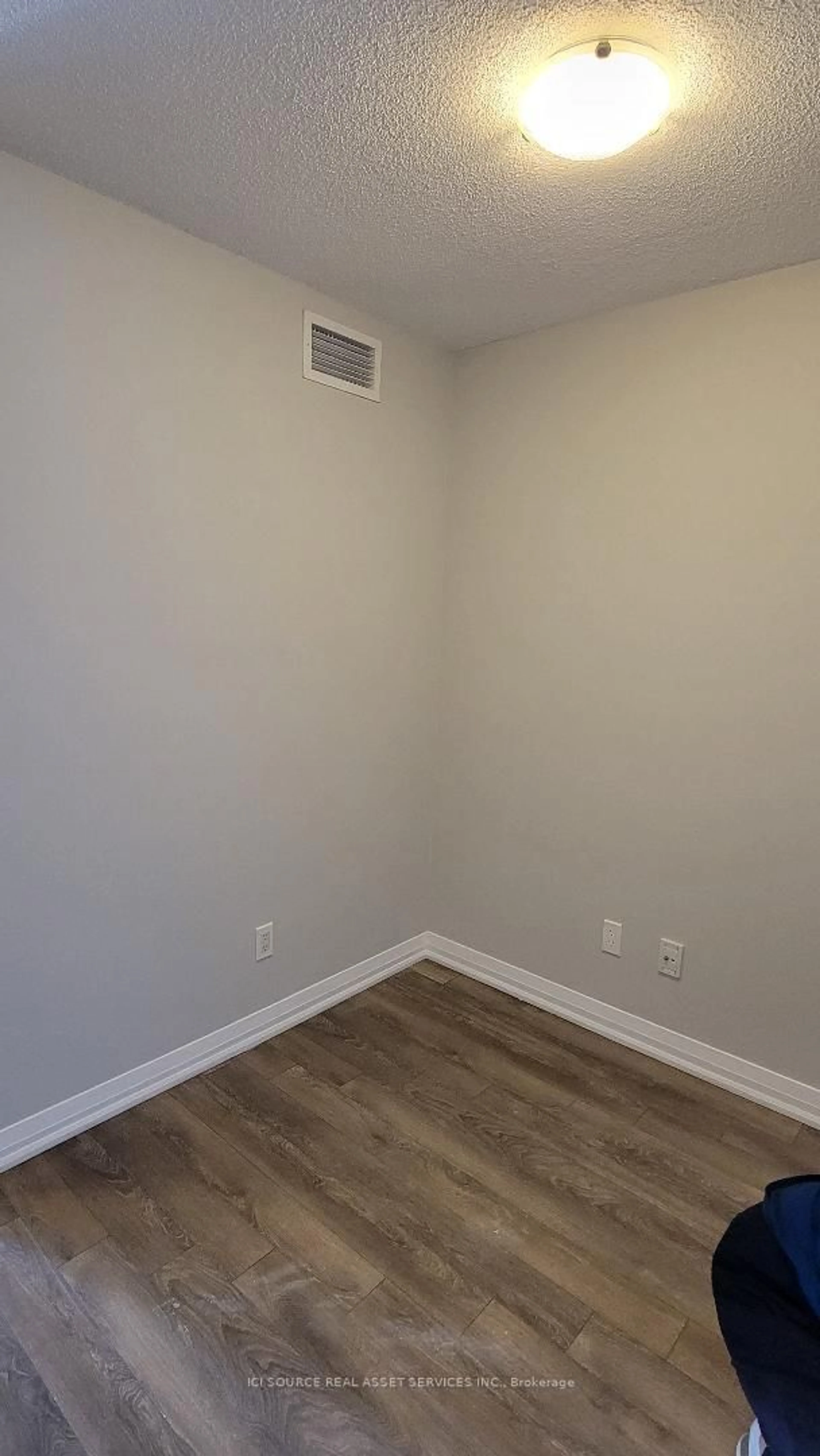 A pic of a room for 30 Meadowglen Pl #2504, Toronto Ontario M1G 0A6