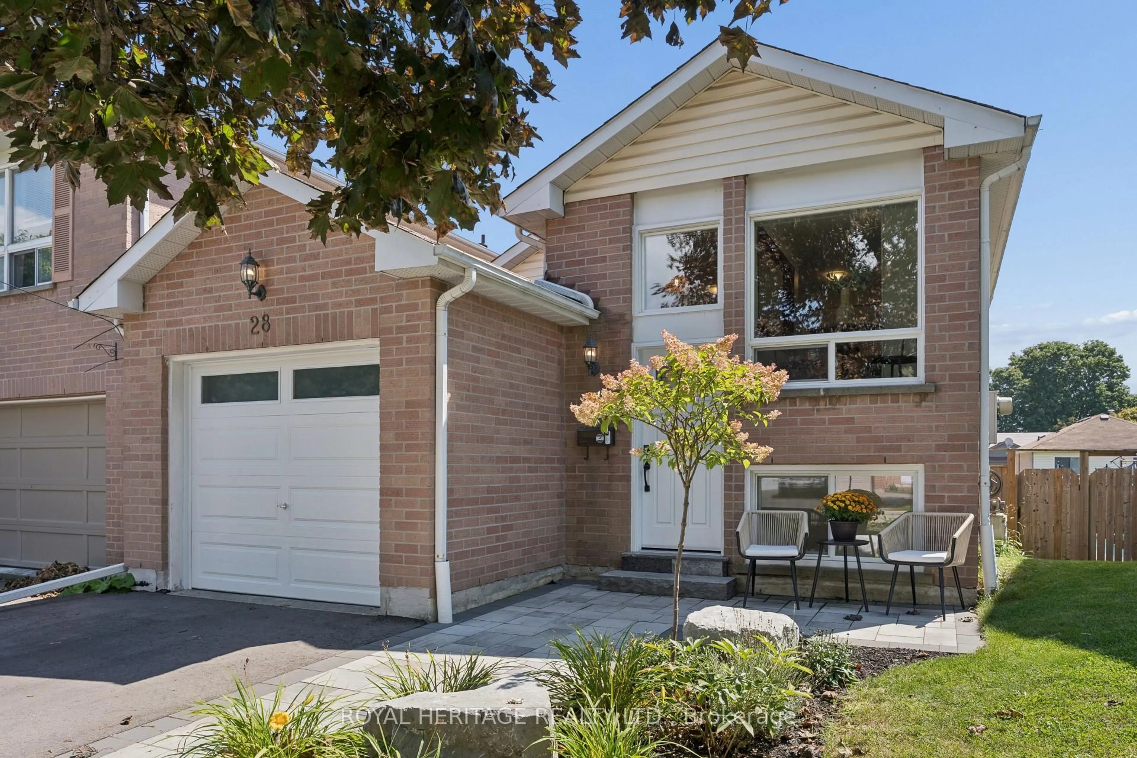 Home with brick exterior material, street for 28 Glanville Cres, Clarington Ontario L1C 4L6