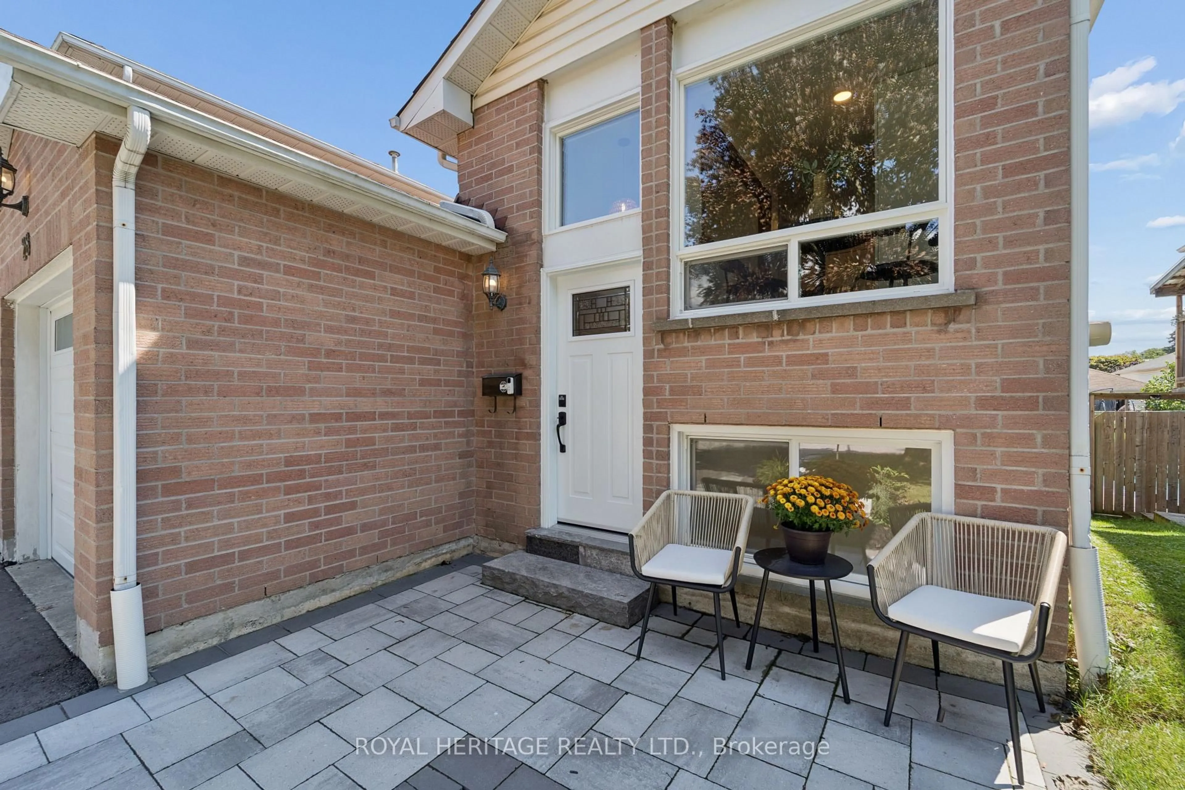 Home with brick exterior material, street for 28 Glanville Cres, Clarington Ontario L1C 4L6