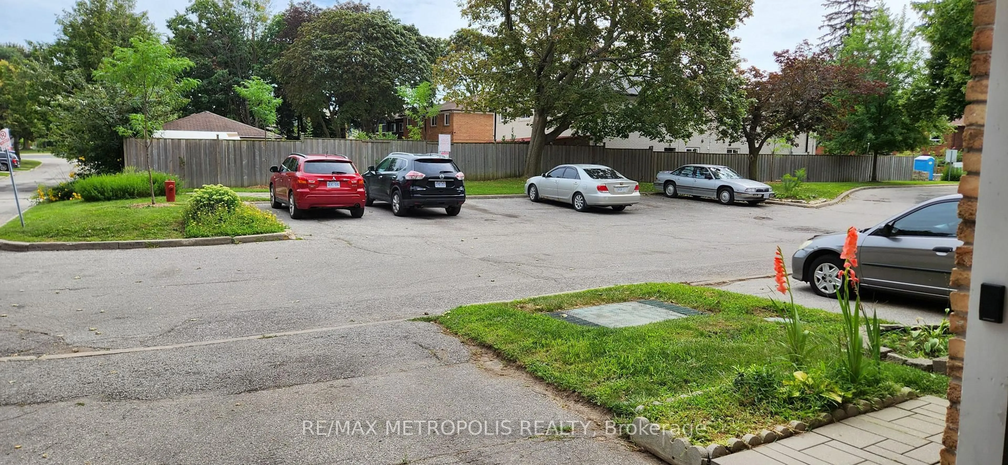 Parking for 21 Rockwood Dr #8, Toronto Ontario M1M 3M9