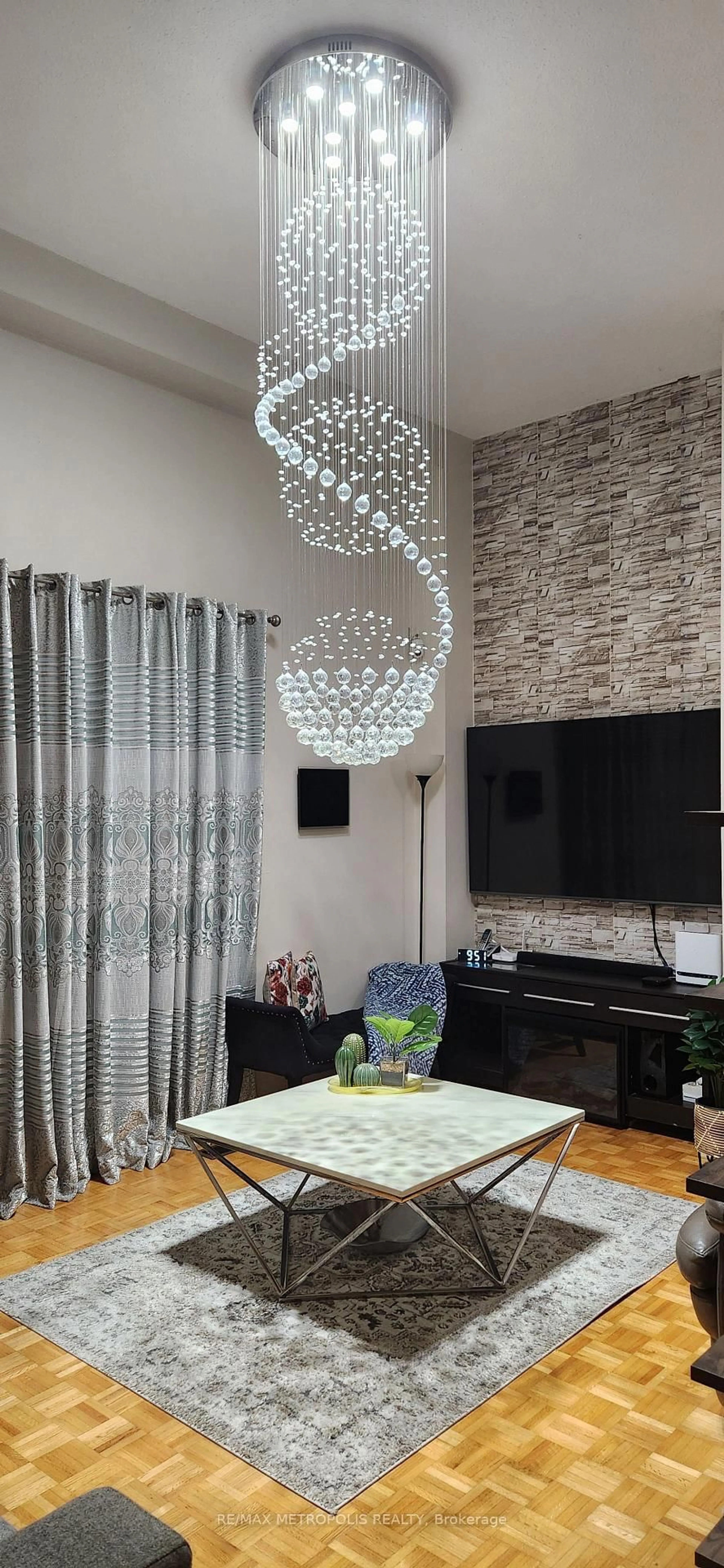 Unknown for 21 Rockwood Dr #8, Toronto Ontario M1M 3M9