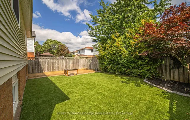 7 Stirling Ave, Clarington 5