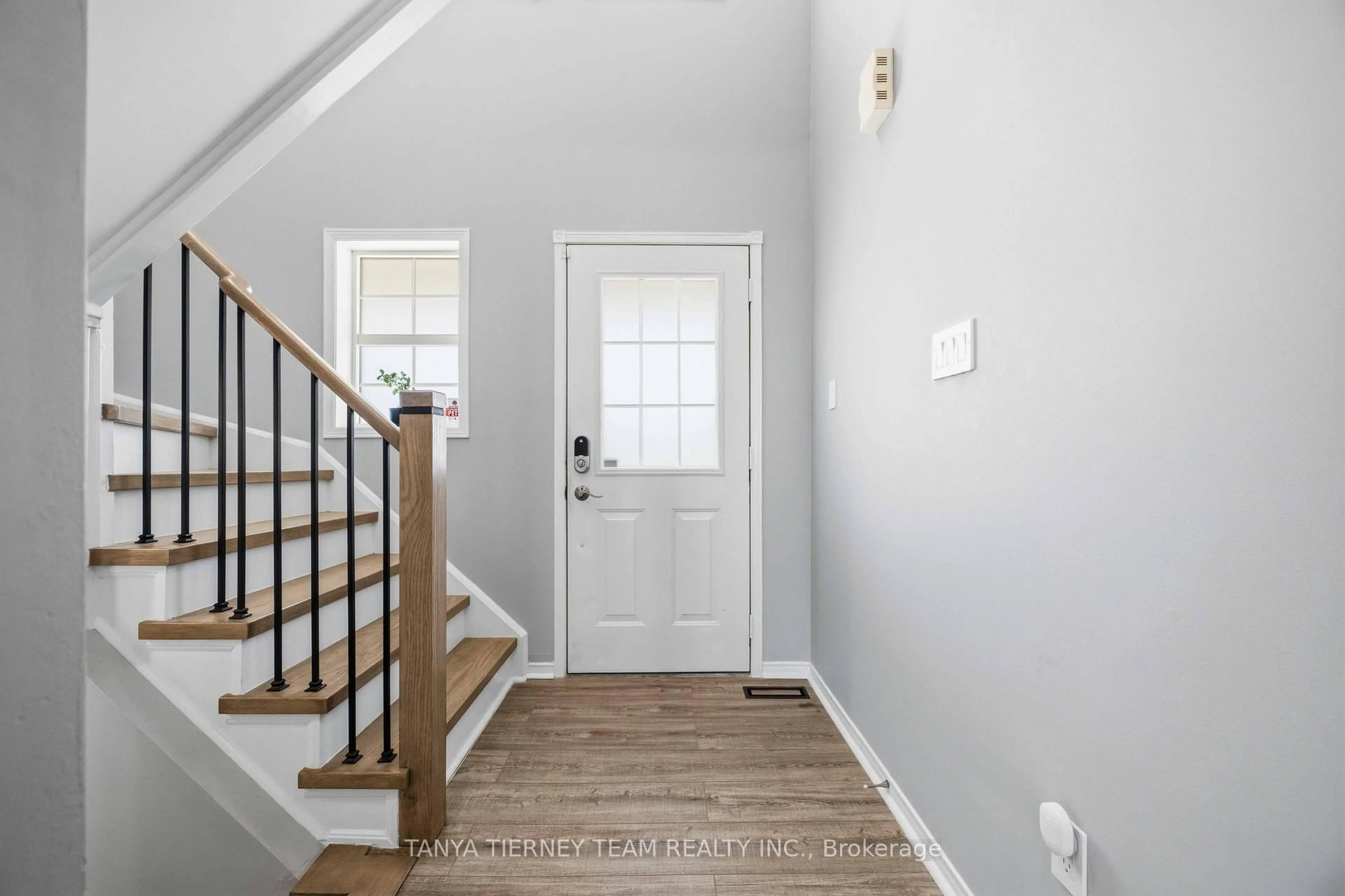 Indoor entryway for 76 Vipond Rd, Whitby Ontario L1M 2P2