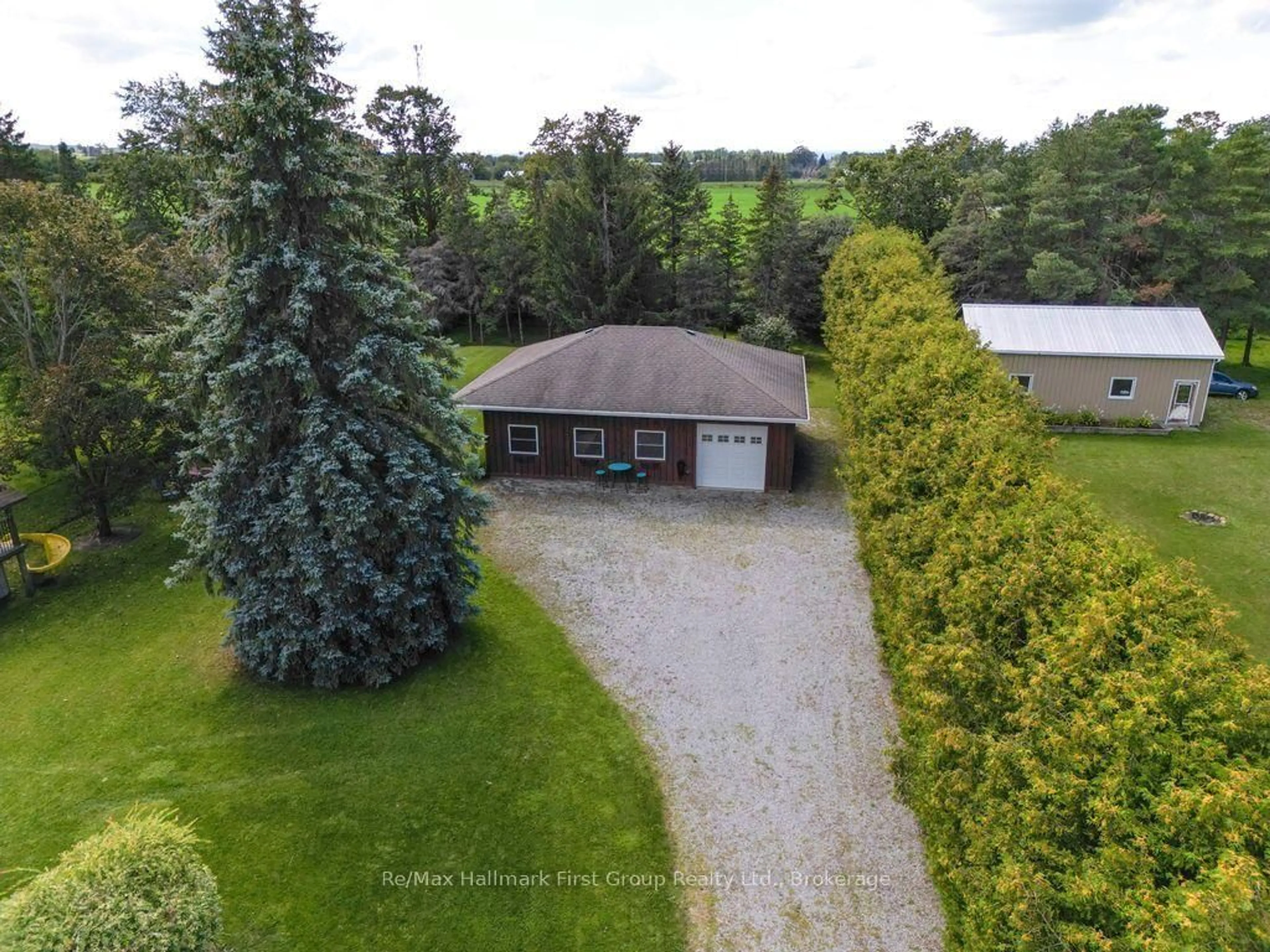 A pic from outside/outdoor area/front of a property/back of a property/a pic from drone, unknown for 14960 Old Scugog Rd, Scugog Ontario L0B 1B0