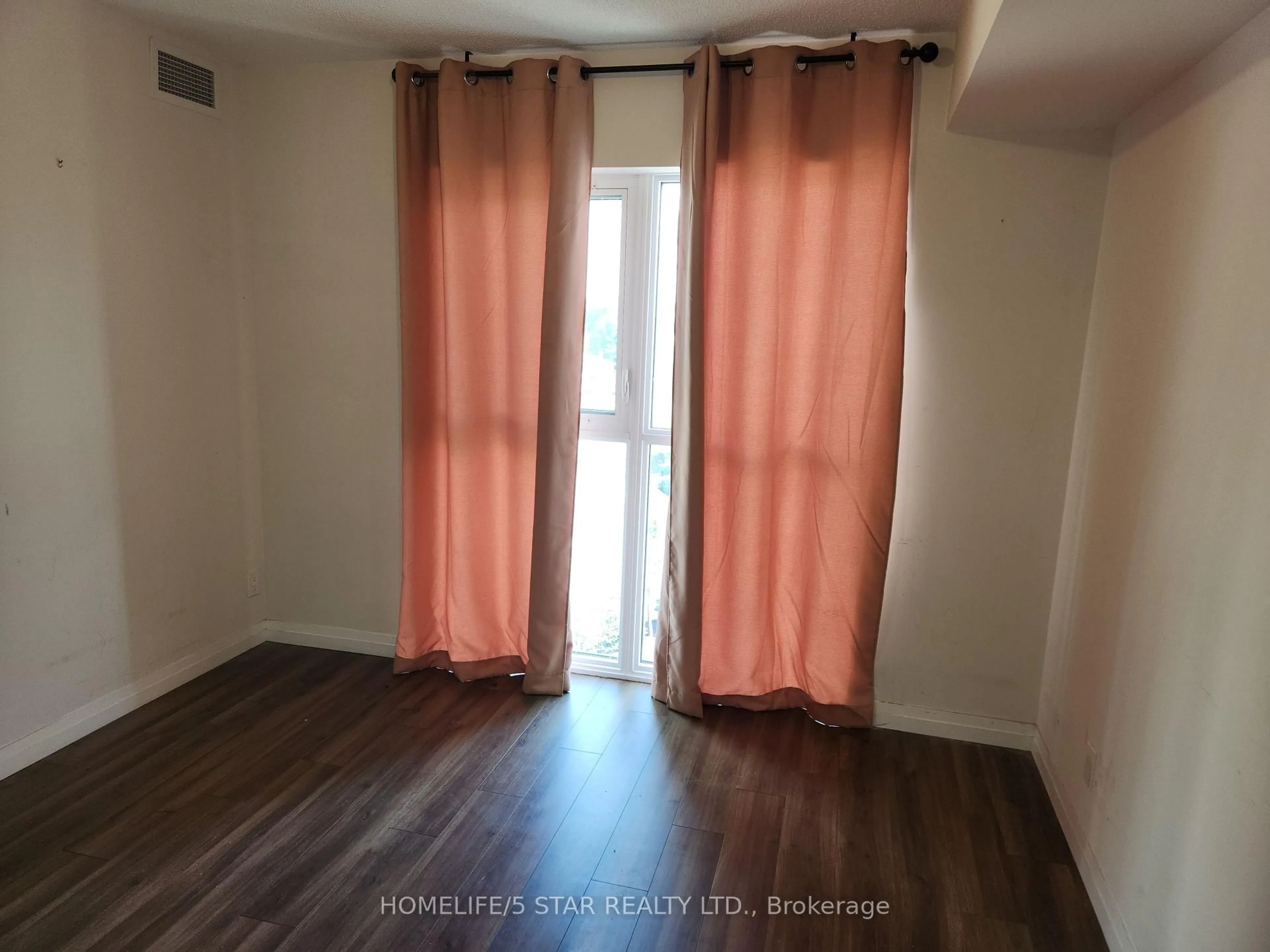 A pic of a room for 2150 Lawrence Ave #312, Toronto Ontario M1R 3A7