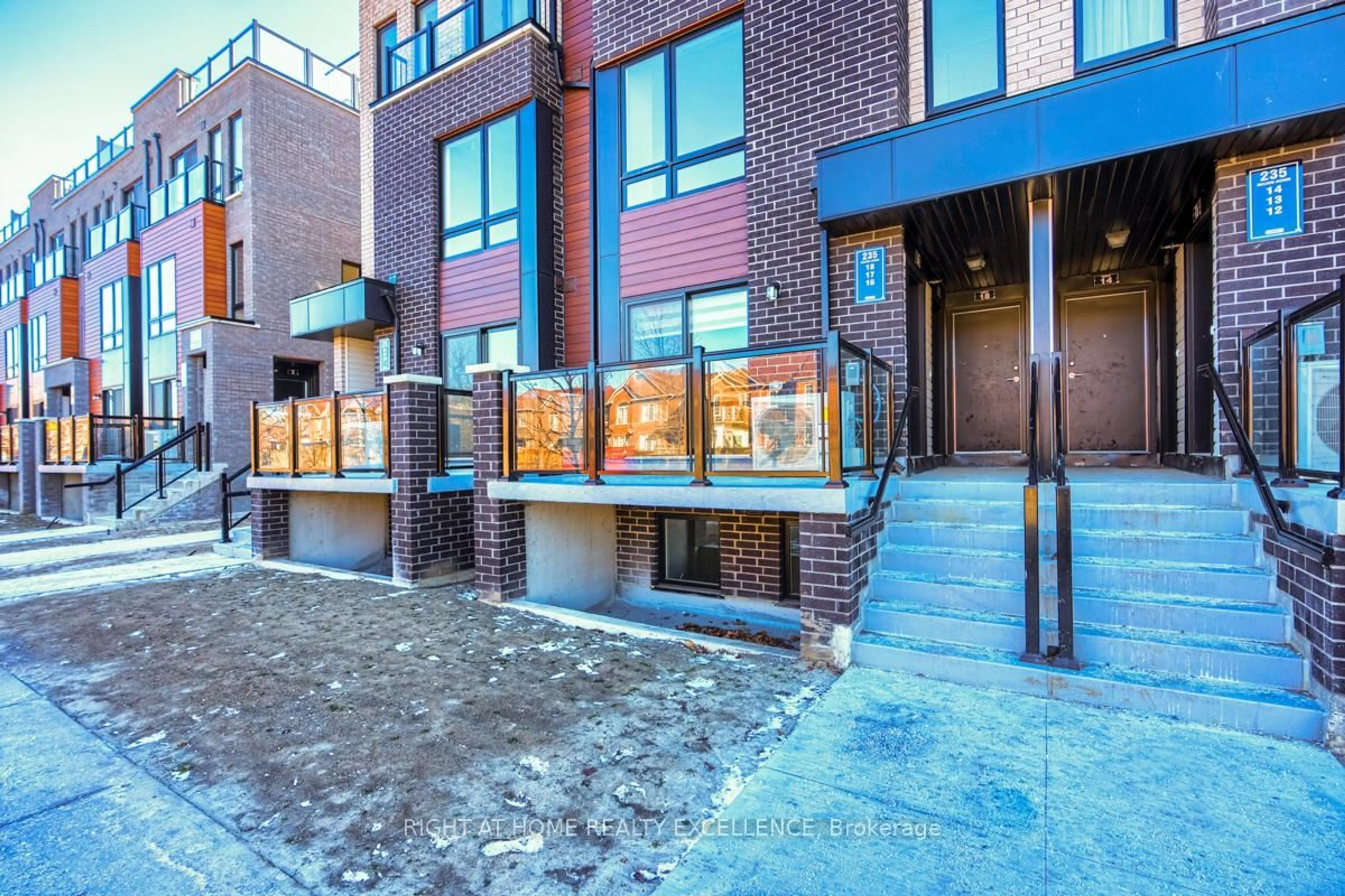 Unknown for 235 Mclevin Ave #16, Toronto Ontario M1B 0E8