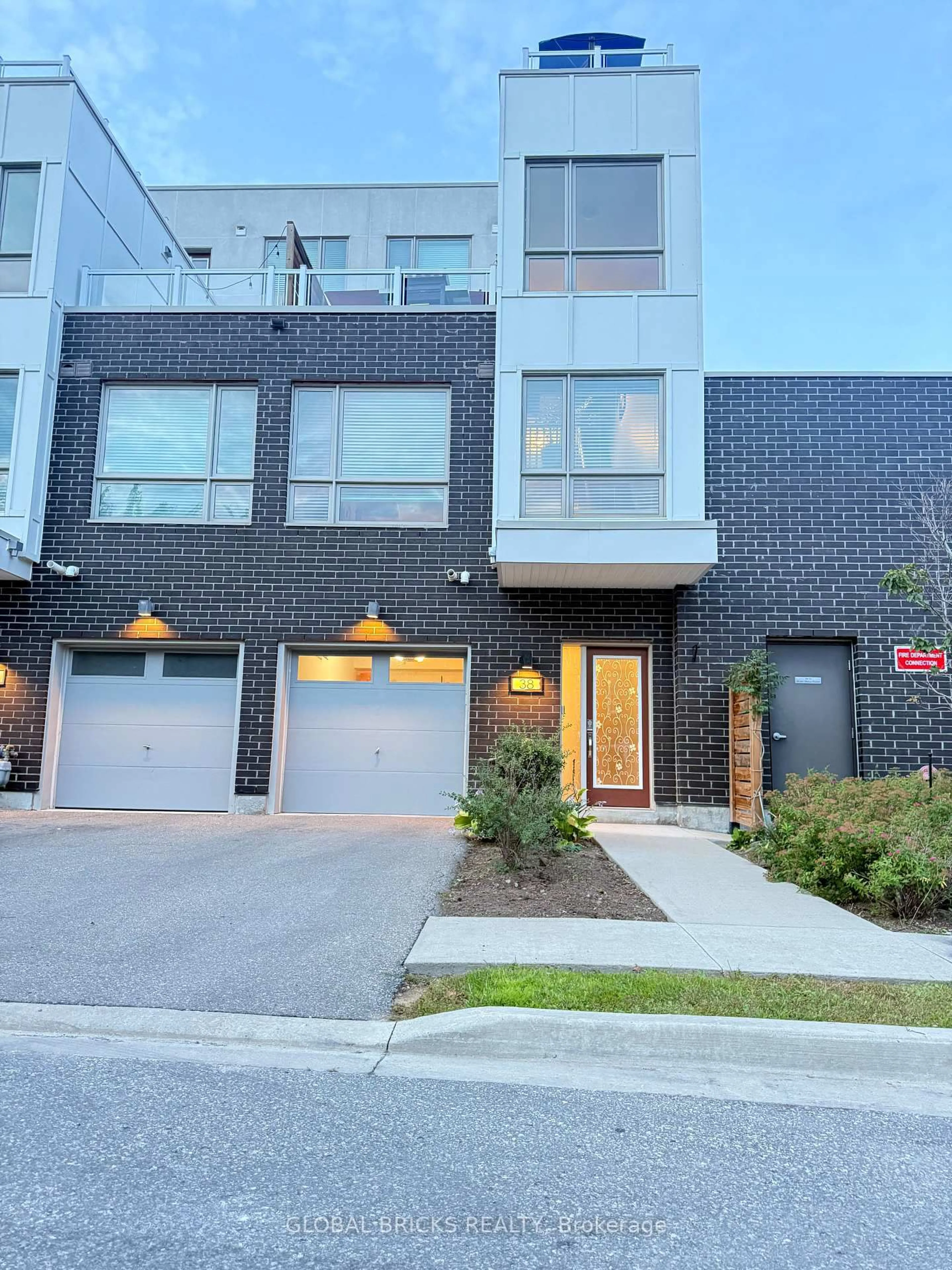 Home with brick exterior material, street for 1870 Altona Rd ##38, Pickering Ontario L1V 0E4