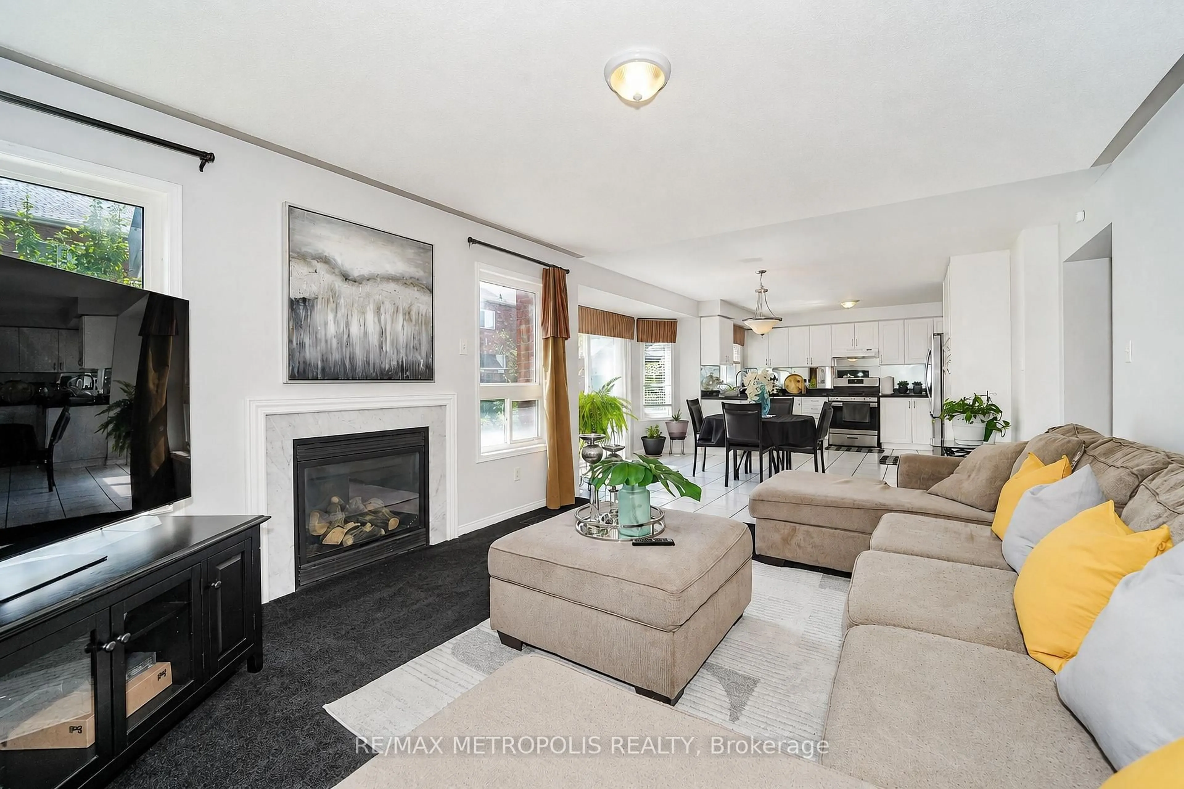 Living room with furniture, unknown for 58 Dunwell Cres, Ajax Ontario L1T 0A7