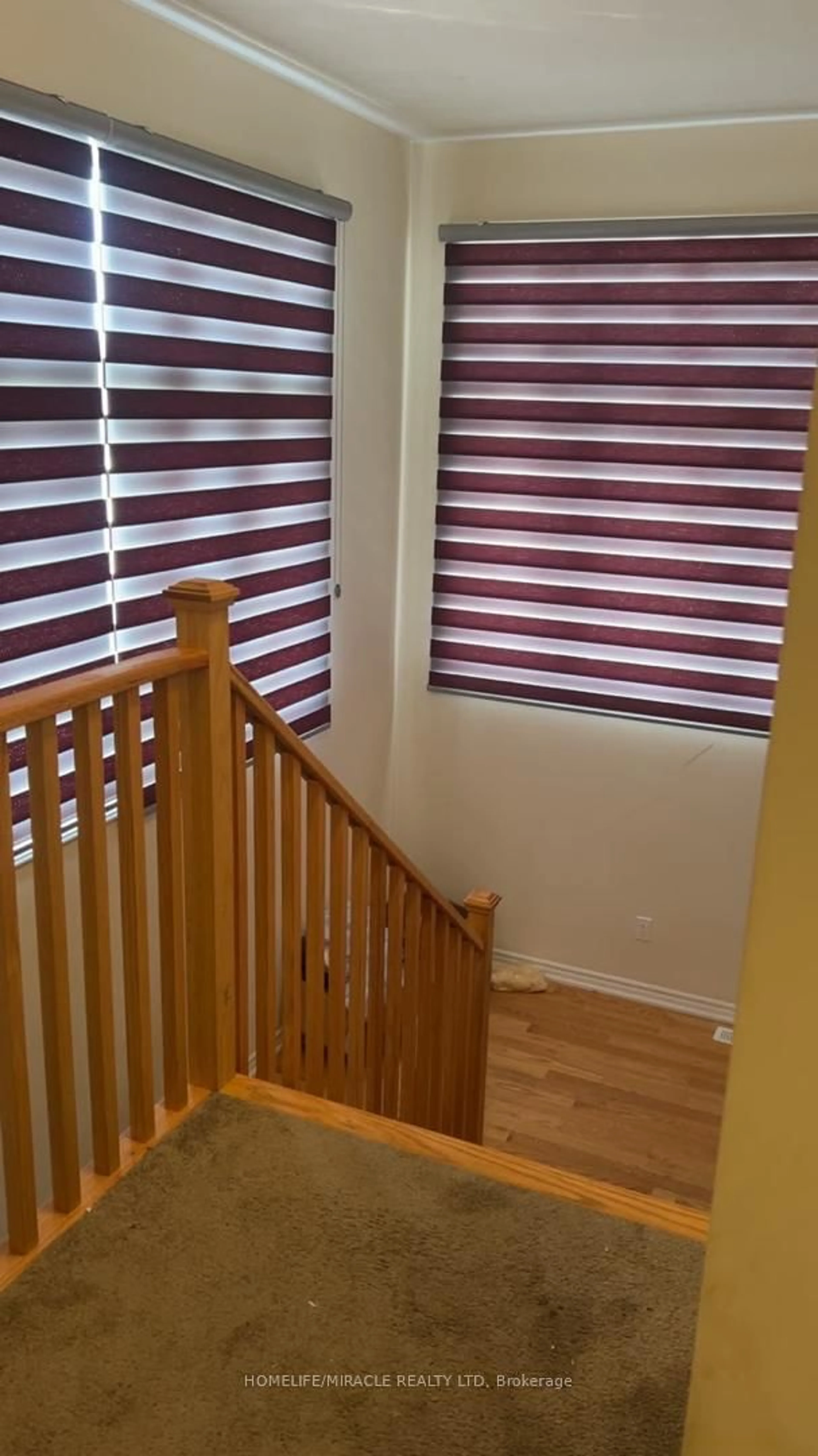 Stairs for 771 Chinook Path, Oshawa Ontario L1H 0A7