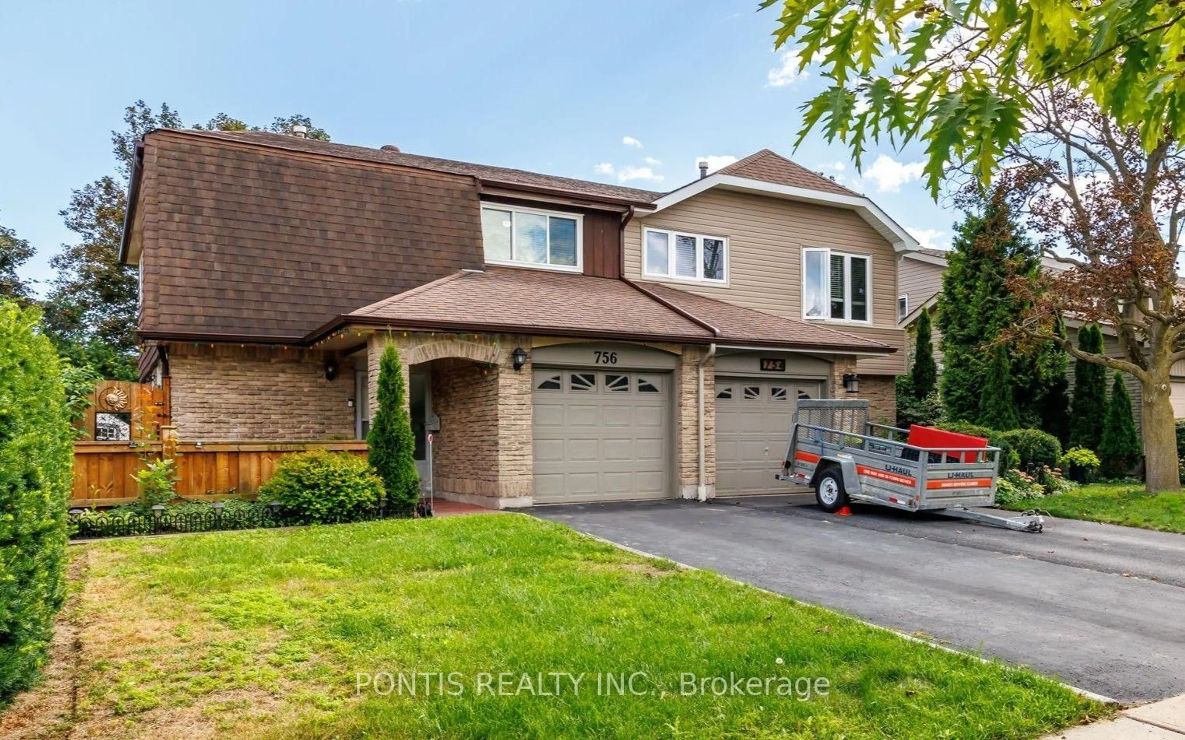 Home with brick exterior material, street for 756 Cobblers Crt, Pickering Ontario L1V 2Z3
