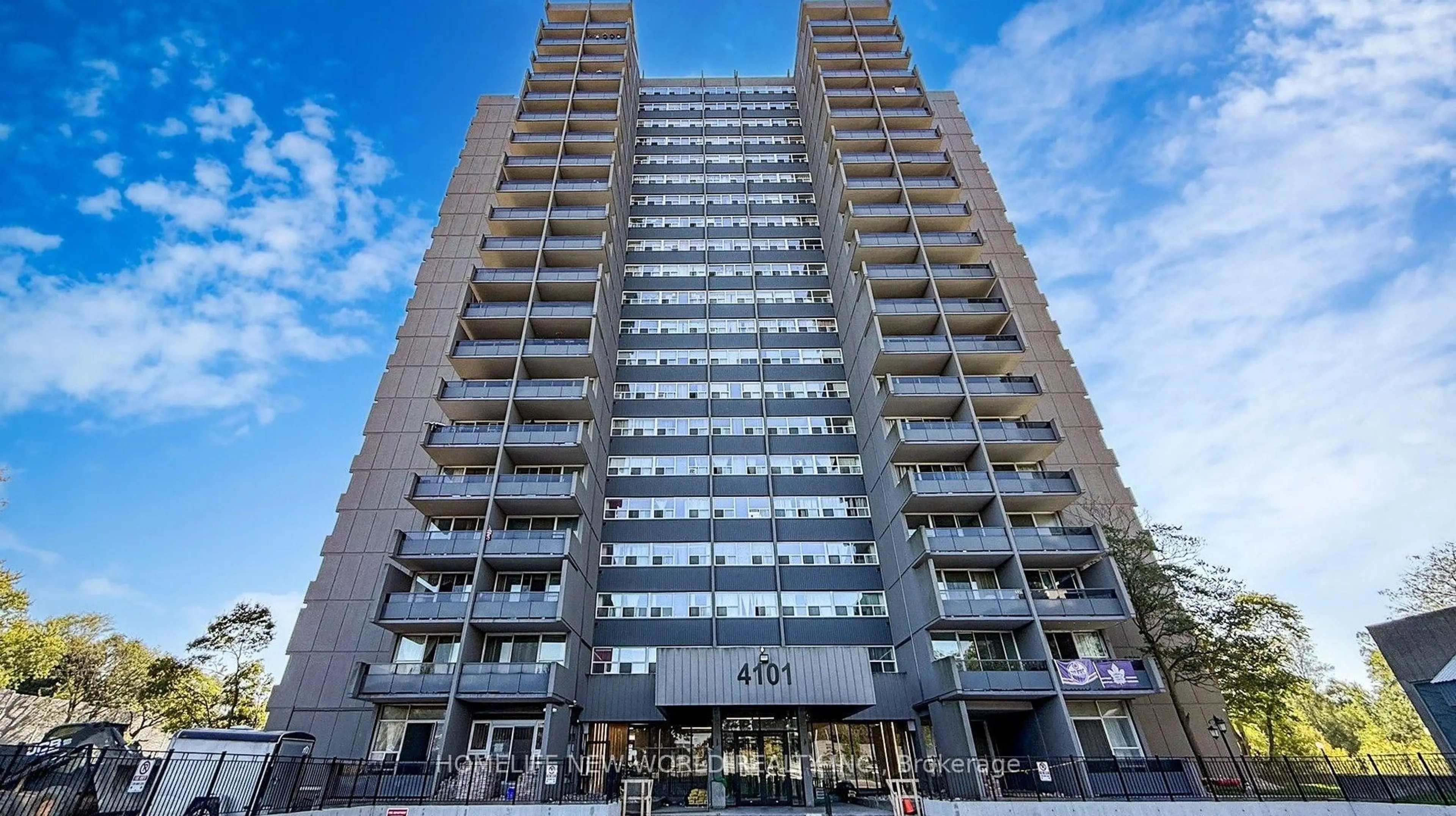 Indoor foyer for 4101 Sheppard Ave #505, Toronto Ontario M1S 3H3