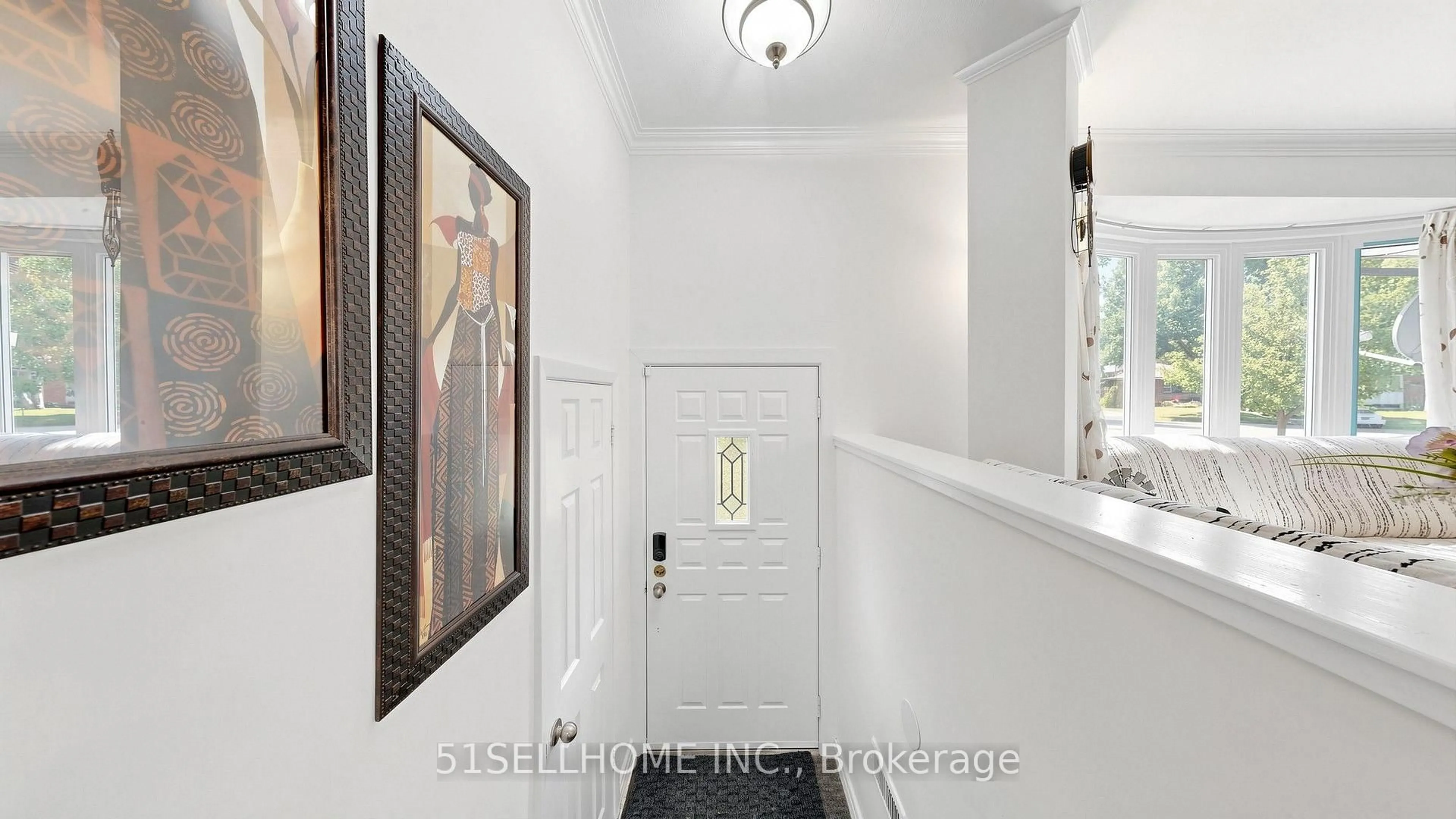 Indoor entryway for 10 Pelmar Pl, Toronto Ontario M1G 1G5