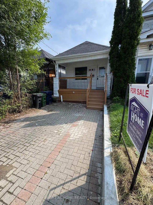 683 Mortimer Ave, Toronto 2
