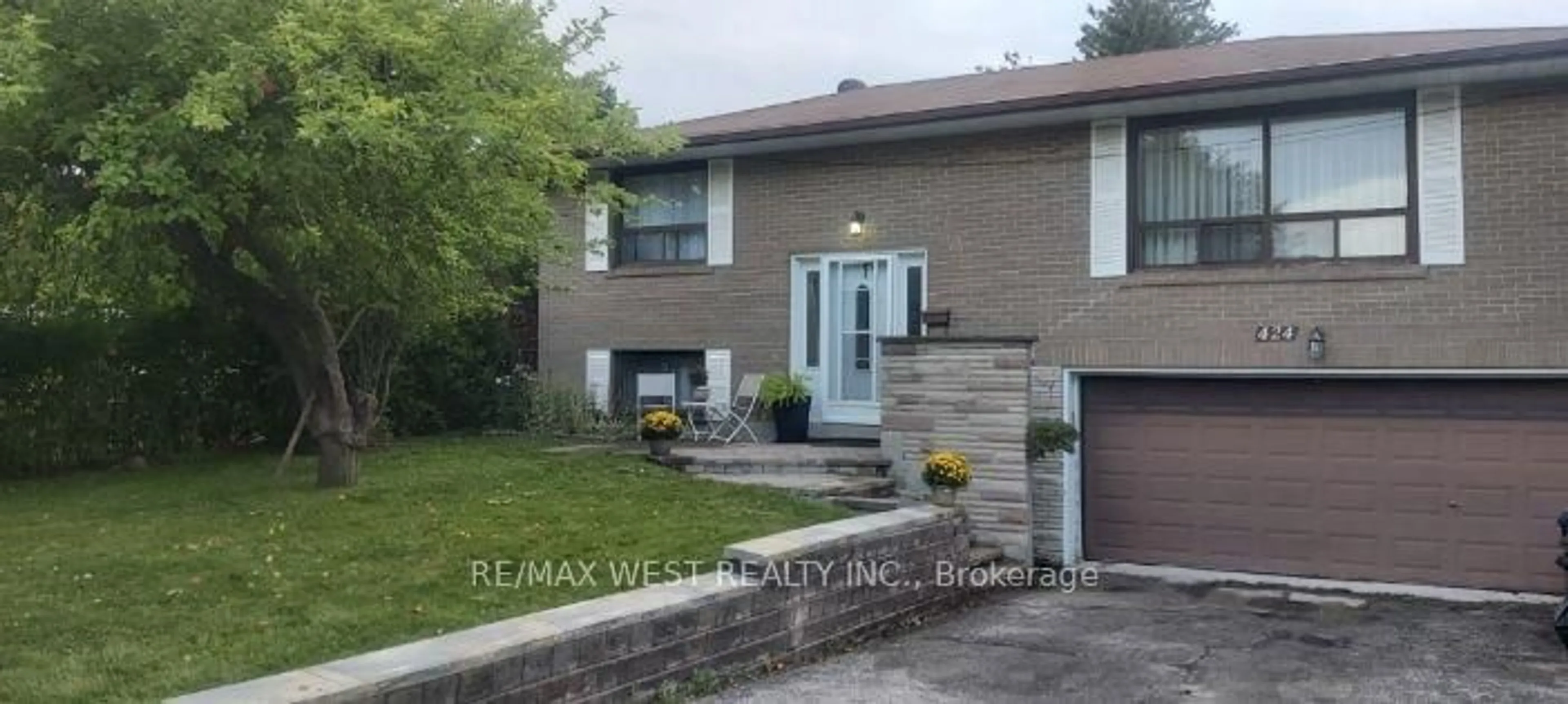 Home with brick exterior material, street for 424 Brimorton Dr, Toronto Ontario M1H 2E5