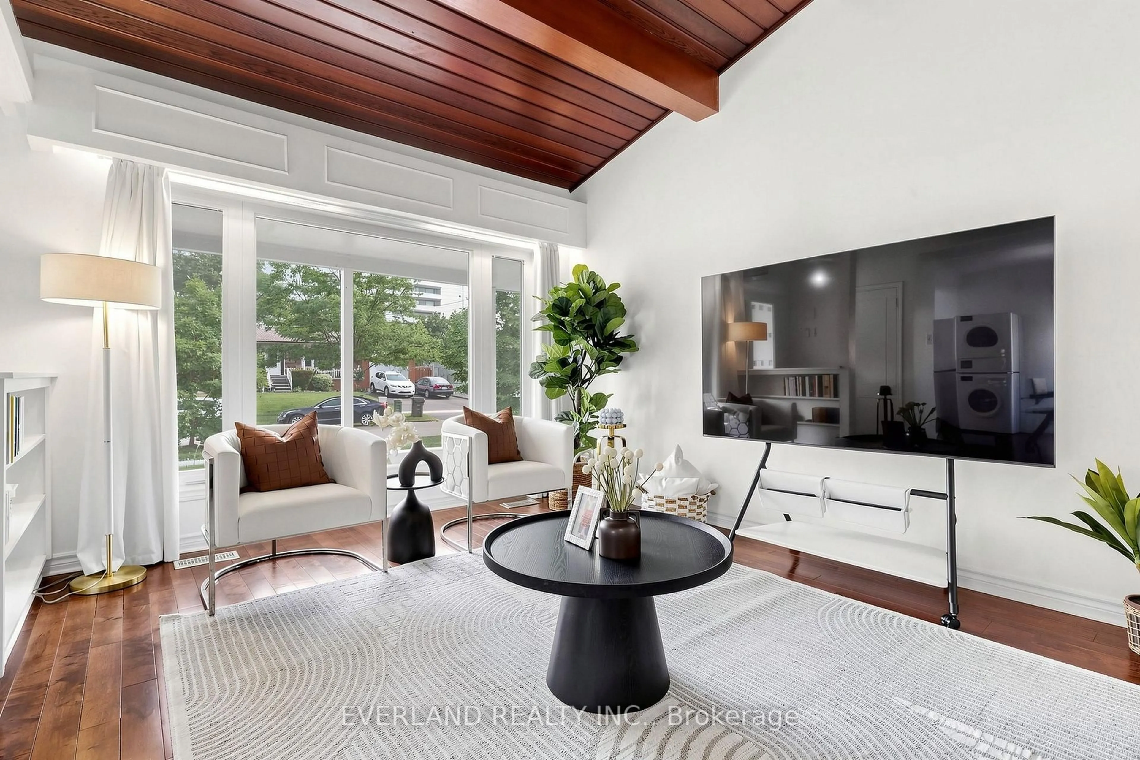 Living room with furniture, unknown for 38 Six Nations Ave, Toronto Ontario M1H 1R5