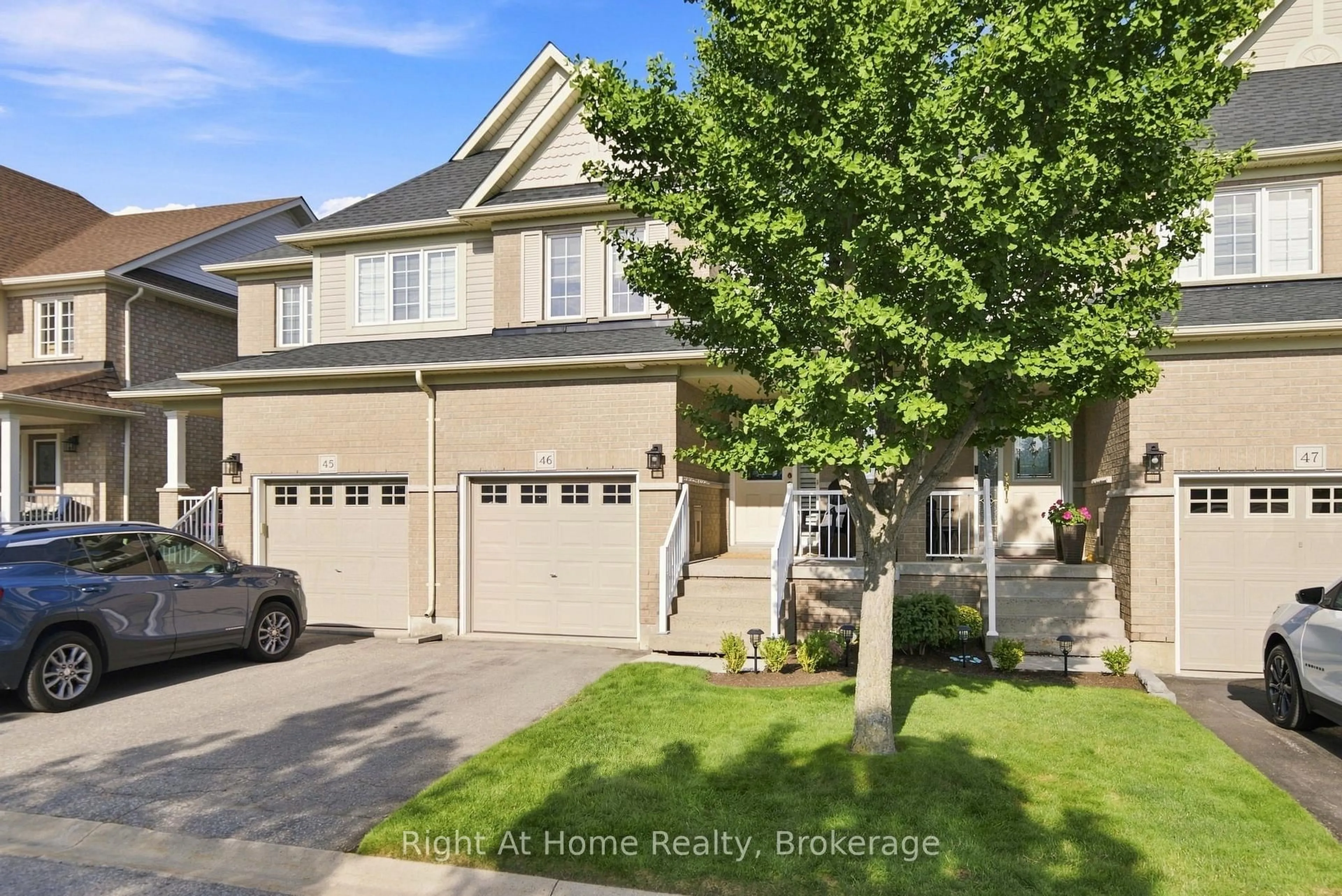 A pic from outside/outdoor area/front of a property/back of a property/a pic from drone, street for 460 Woodmount Dr #46, Oshawa Ontario L1K 0K4