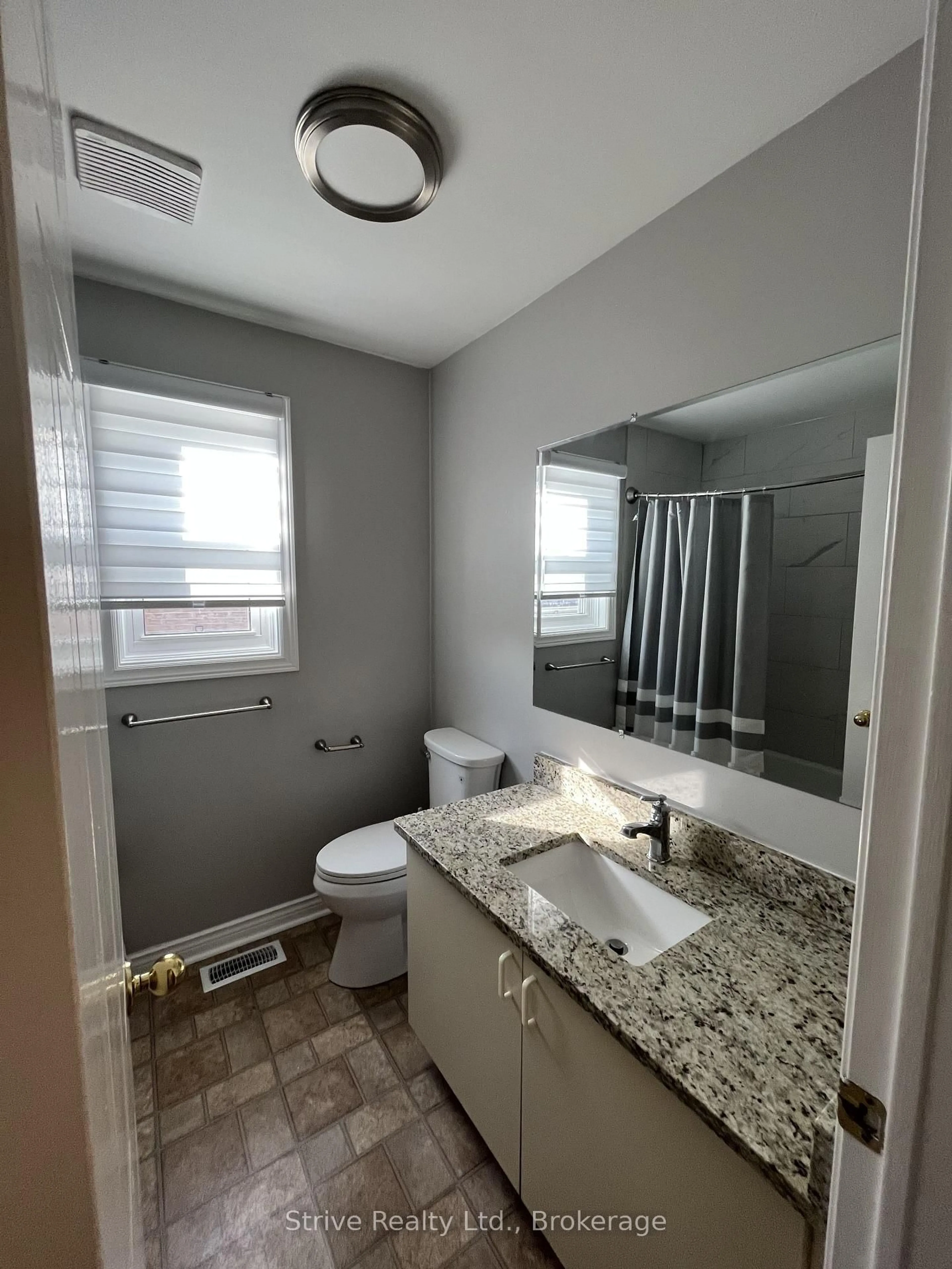 Standard bathroom, unknown for 1013 Attersley Dr, Oshawa Ontario L1K 2G9