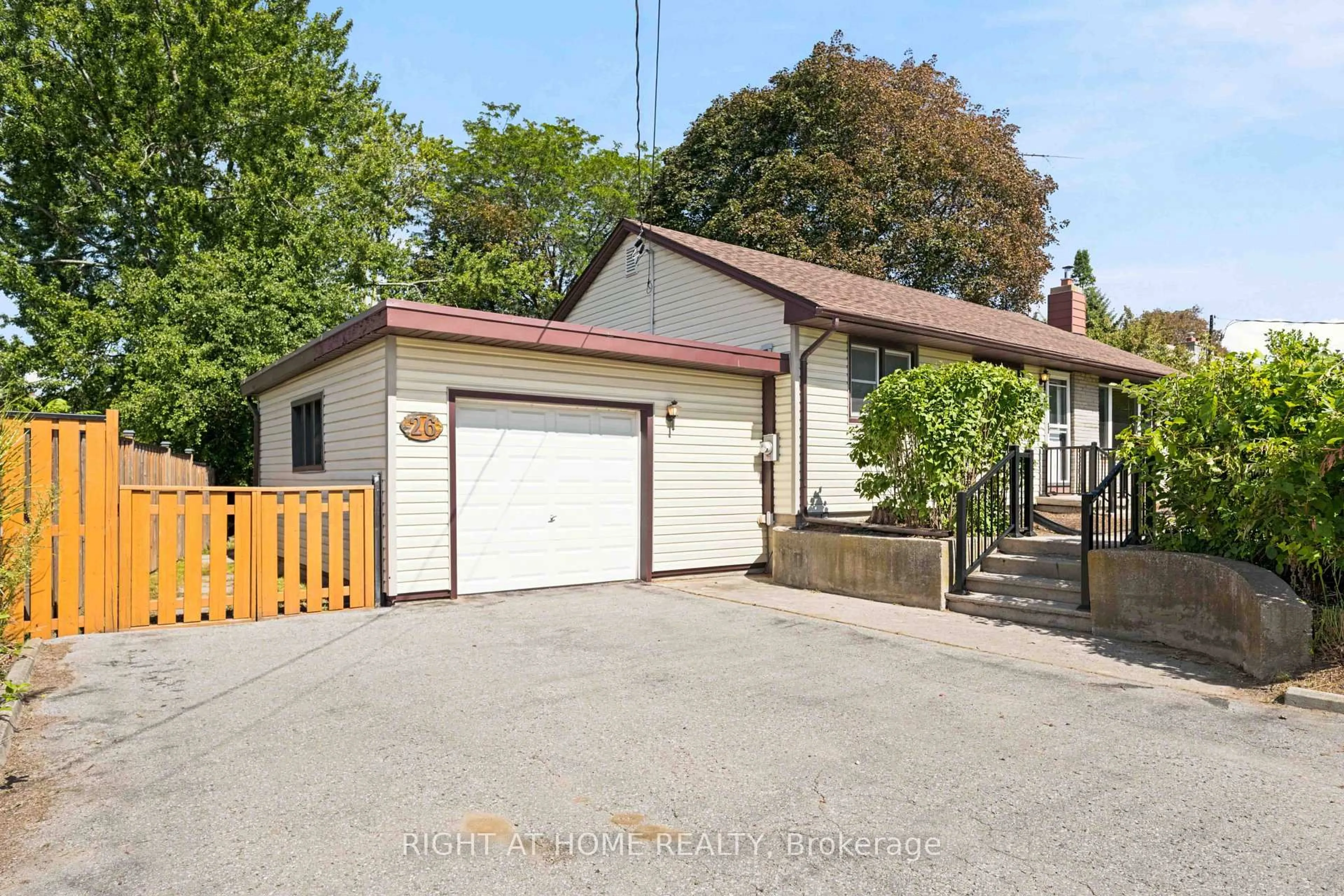 A pic from outside/outdoor area/front of a property/back of a property/a pic from drone, street for 26 Phair Ave, Clarington Ontario L1E 2W5