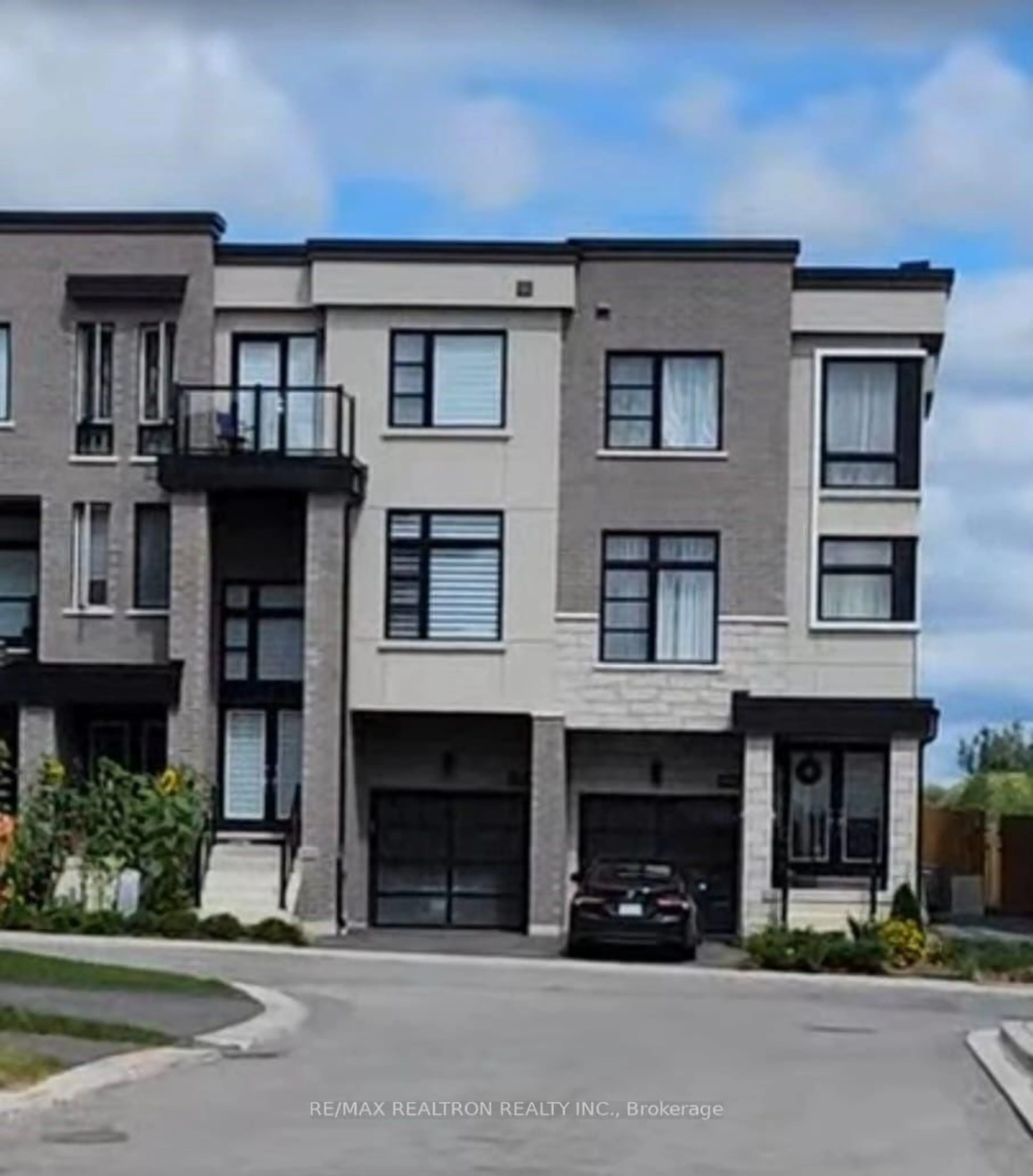 Home with brick exterior material, street for 2506 Castlegate Crossing Dr, Pickering Ontario L1X 0H8