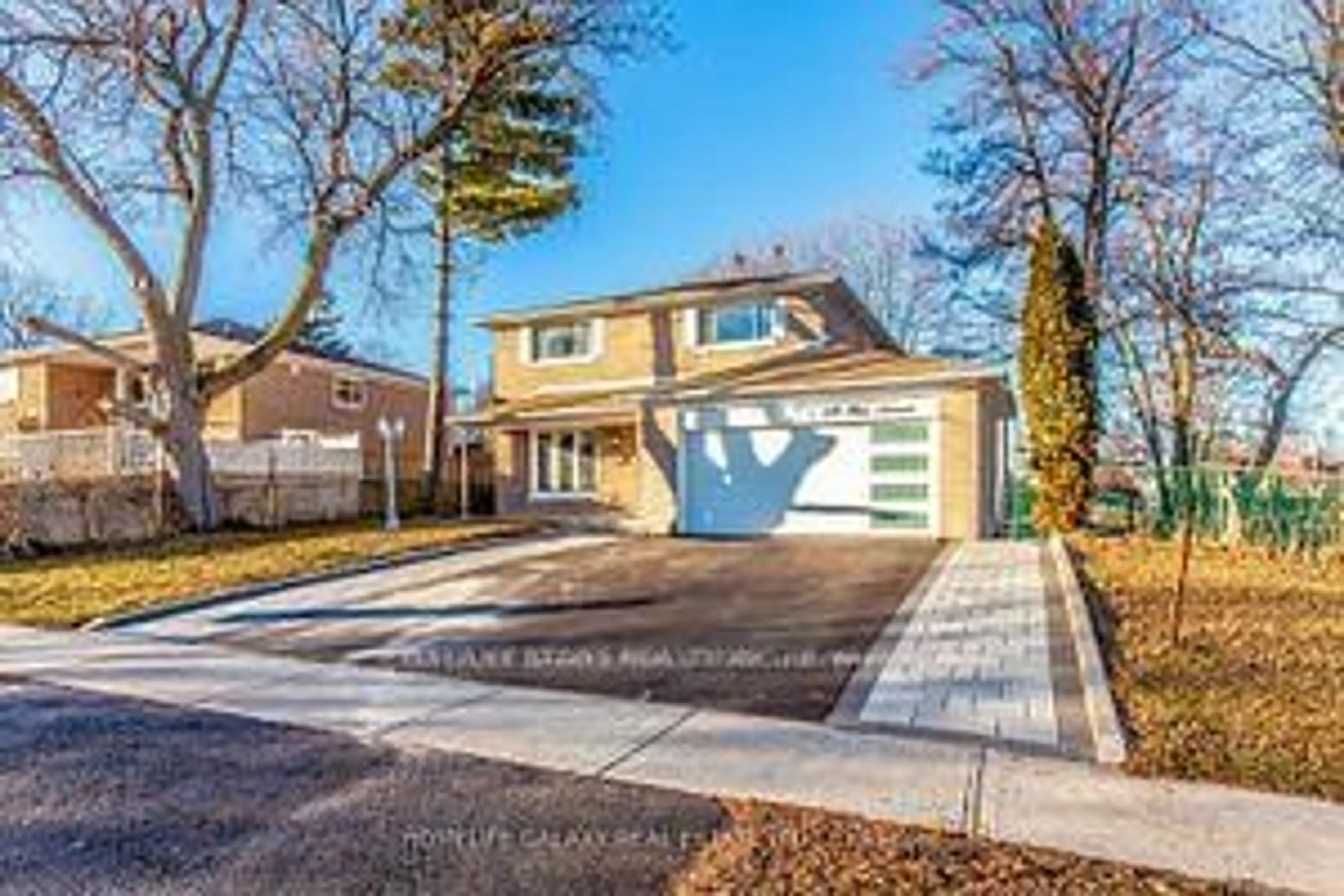 Unknown for 114 Slan Ave, Toronto Ontario M1G 3B8