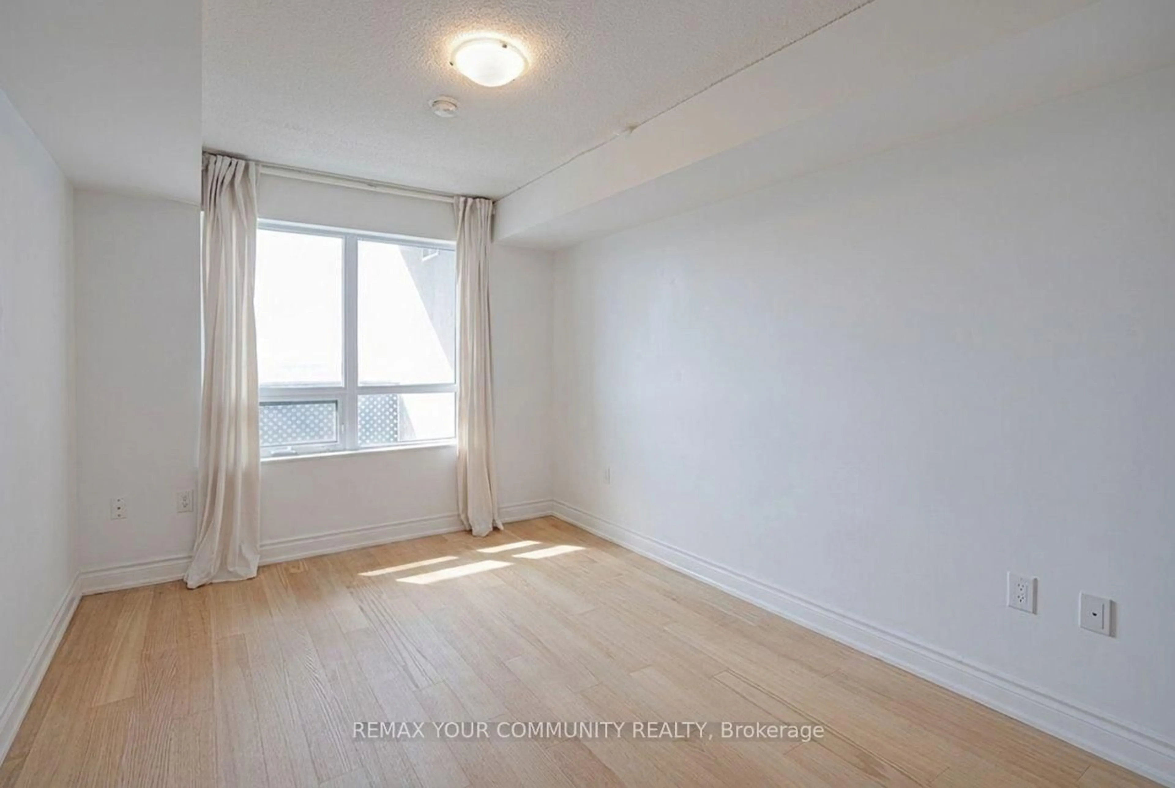 A pic of a room for 1346 Danforth Rd #909, Toronto Ontario M1J 0A9