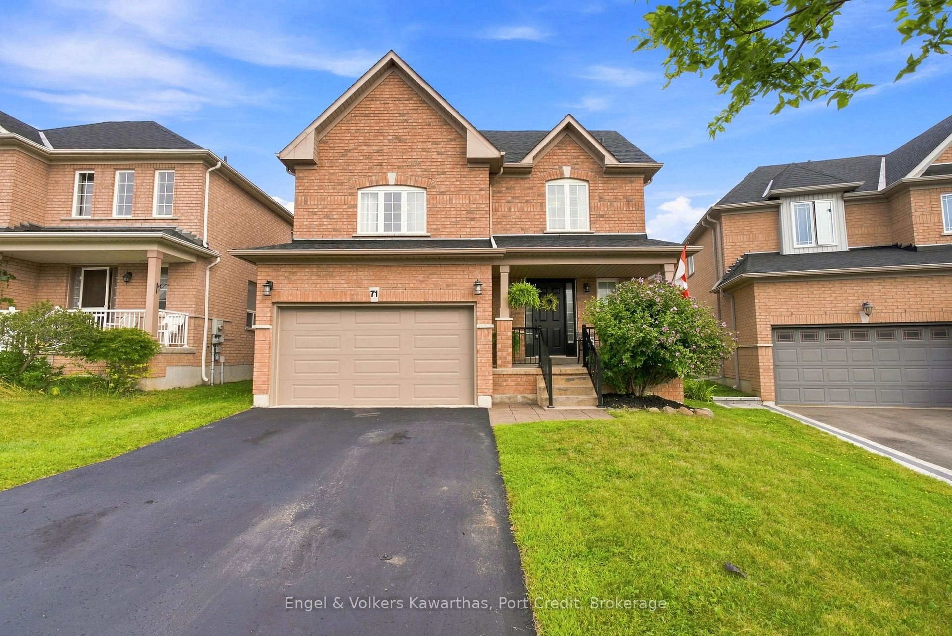 Home with brick exterior material, street for 71 Beckett Cres, Clarington Ontario L1E 3J4