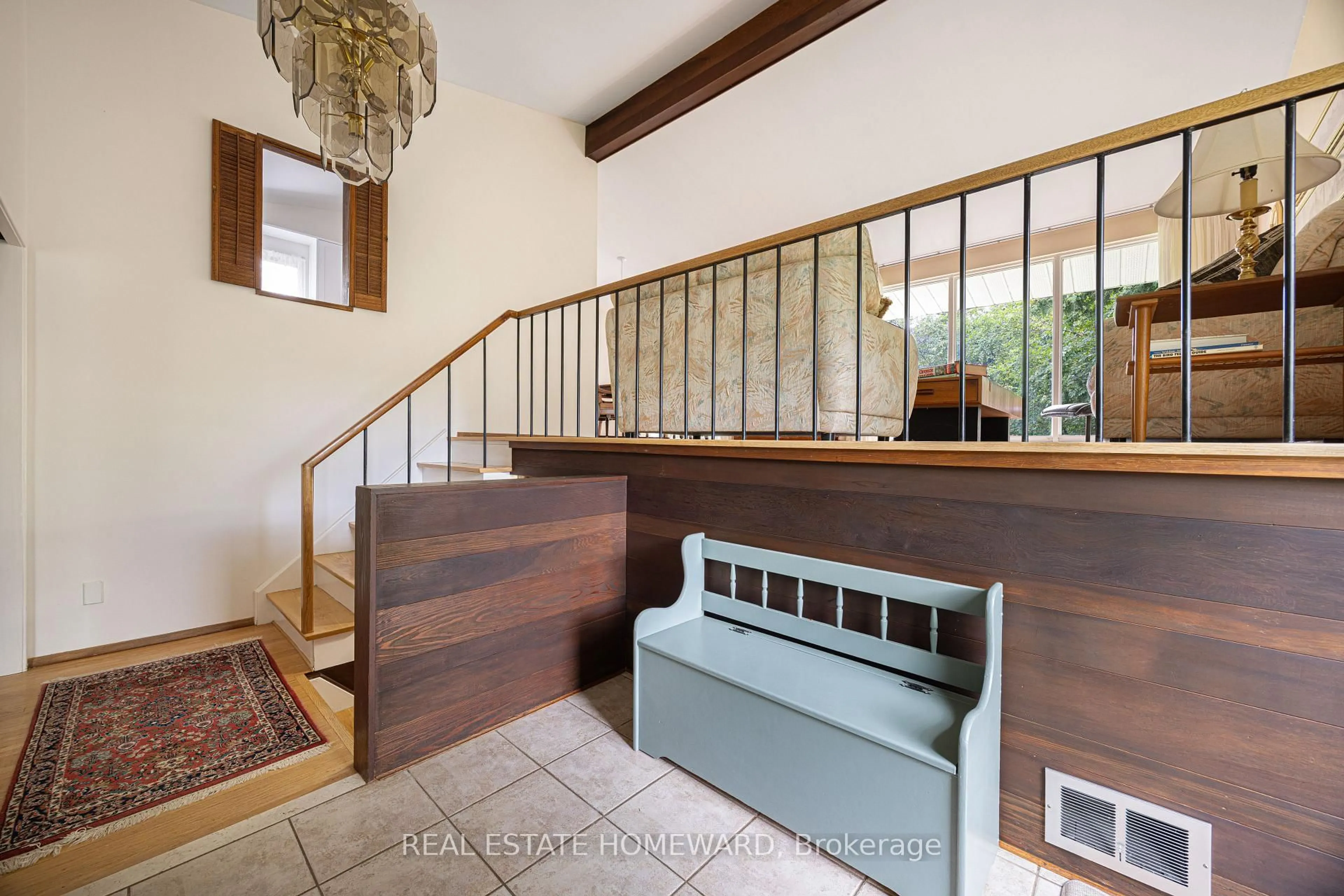 Indoor foyer for 23 Norbury Cres, Toronto Ontario M1P 3J7