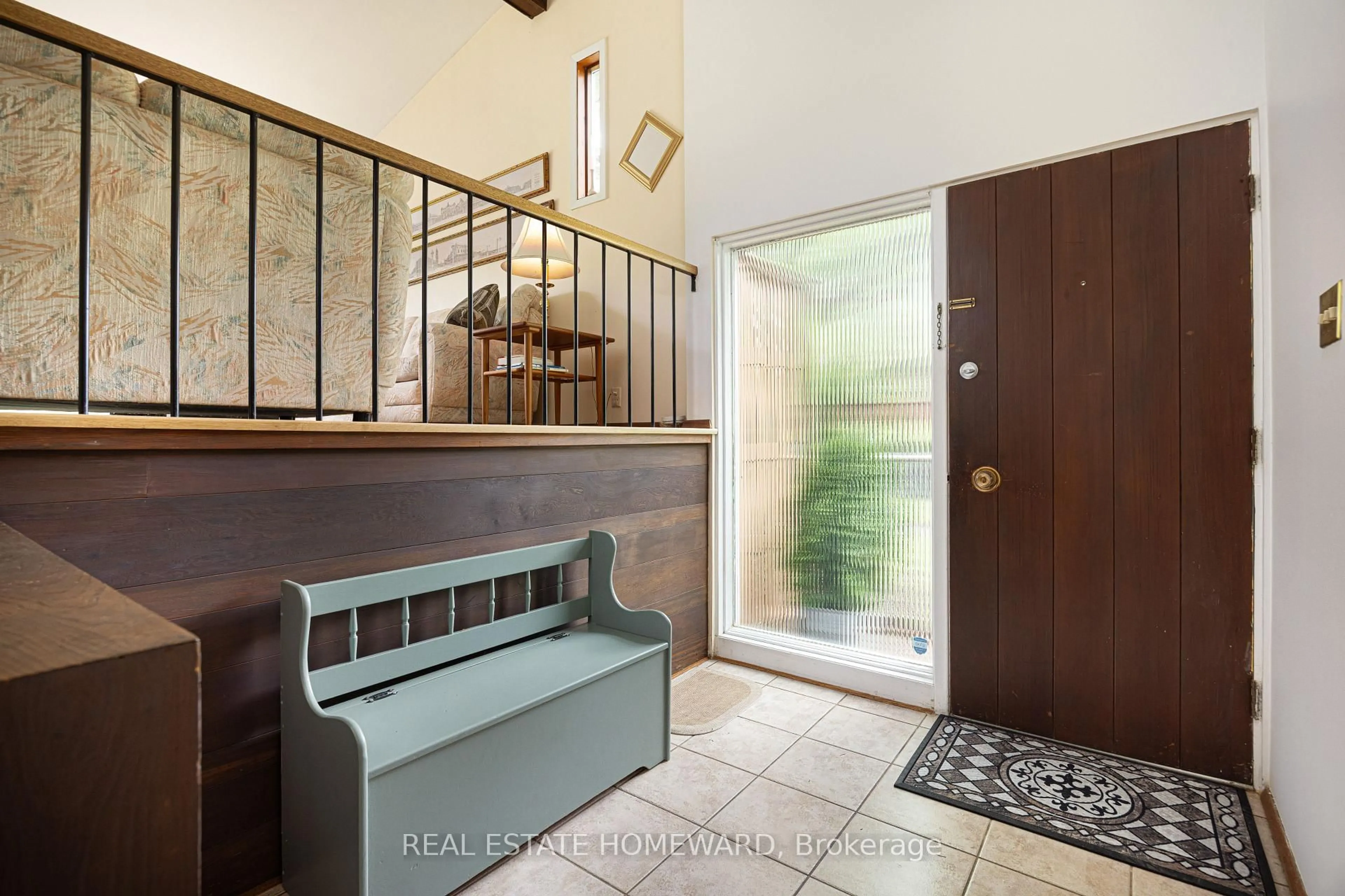 Indoor entryway for 23 Norbury Cres, Toronto Ontario M1P 3J7