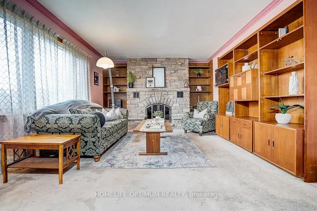 16 Ayre Point Rd, Toronto 4