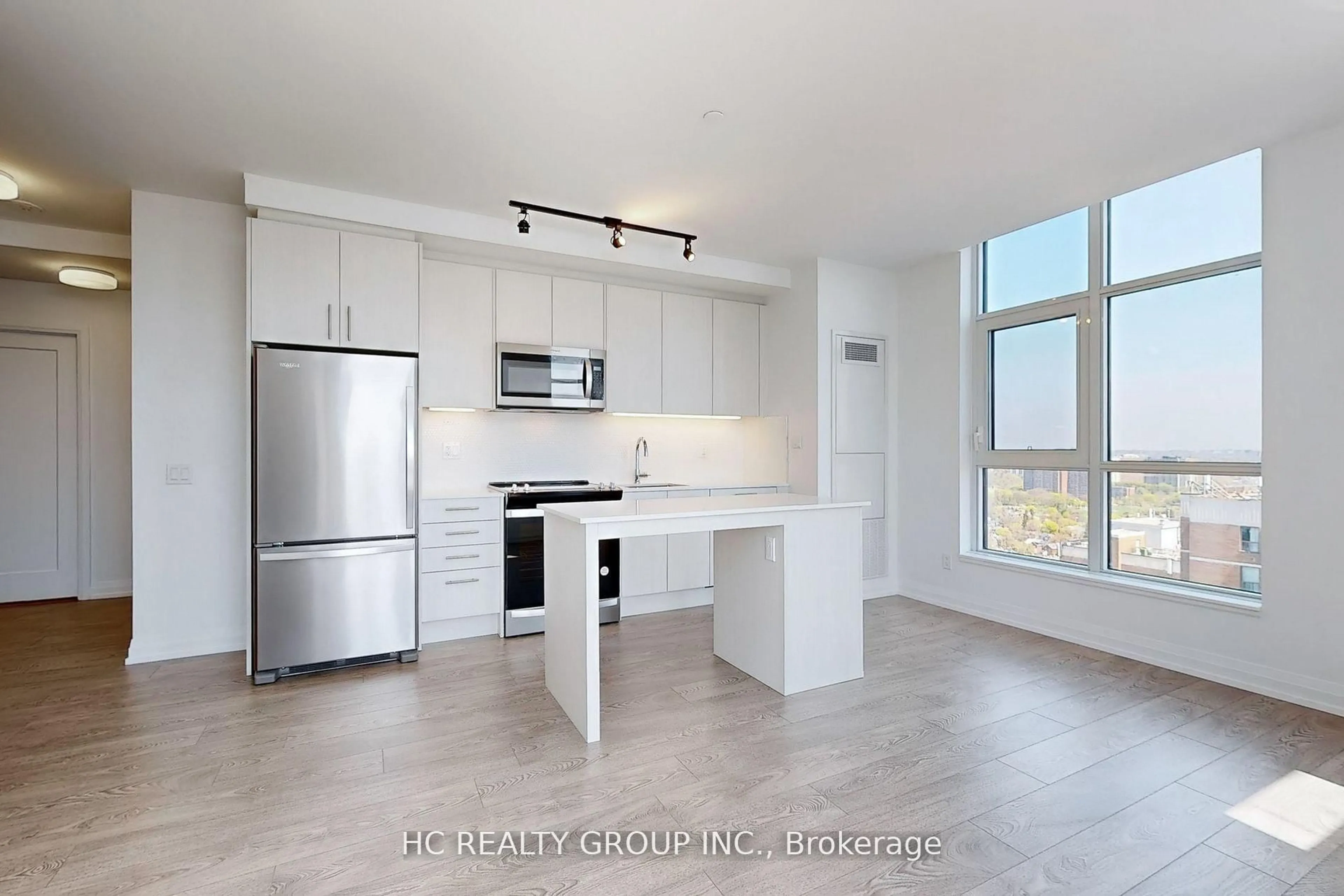 Open concept kitchen, unknown for 286 Main St #PH07, Toronto Ontario M4C 0B3