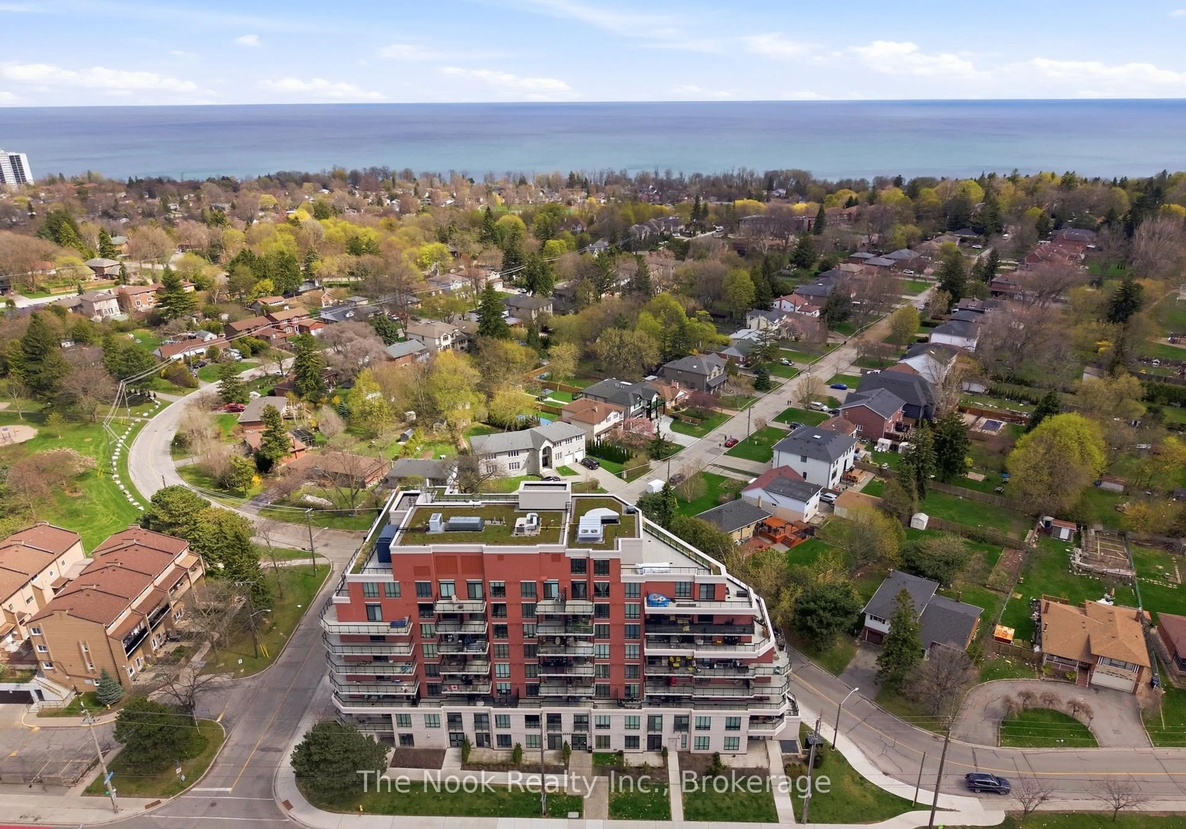A pic from outside/outdoor area/front of a property/back of a property/a pic from drone, unknown for 3655 Kingston Rd #609, Toronto Ontario M1M 1S2